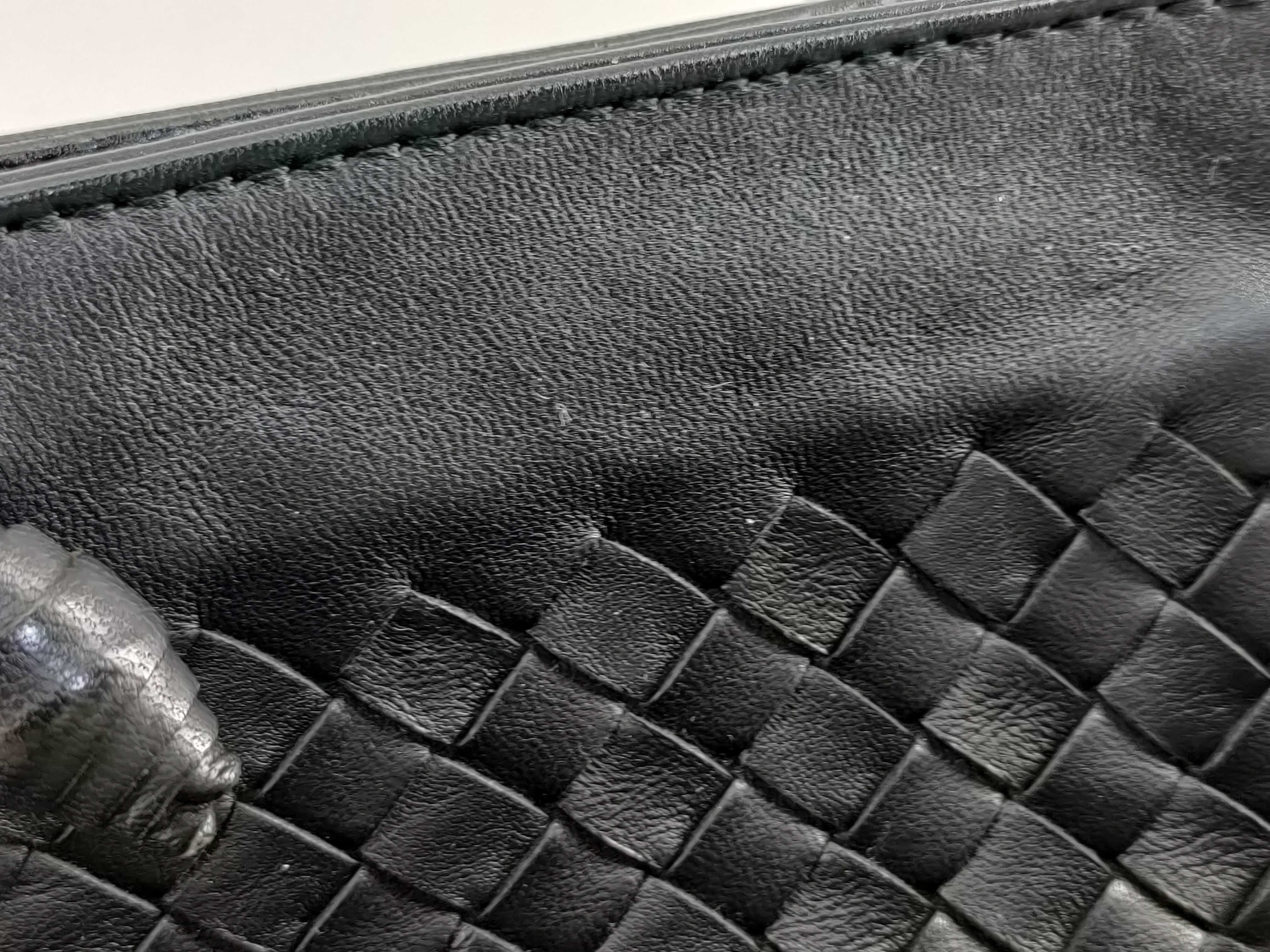 Intrecciato Leather Handbag, Black Shoulder Bag (Stored Item, Excellent Condition) — view 12