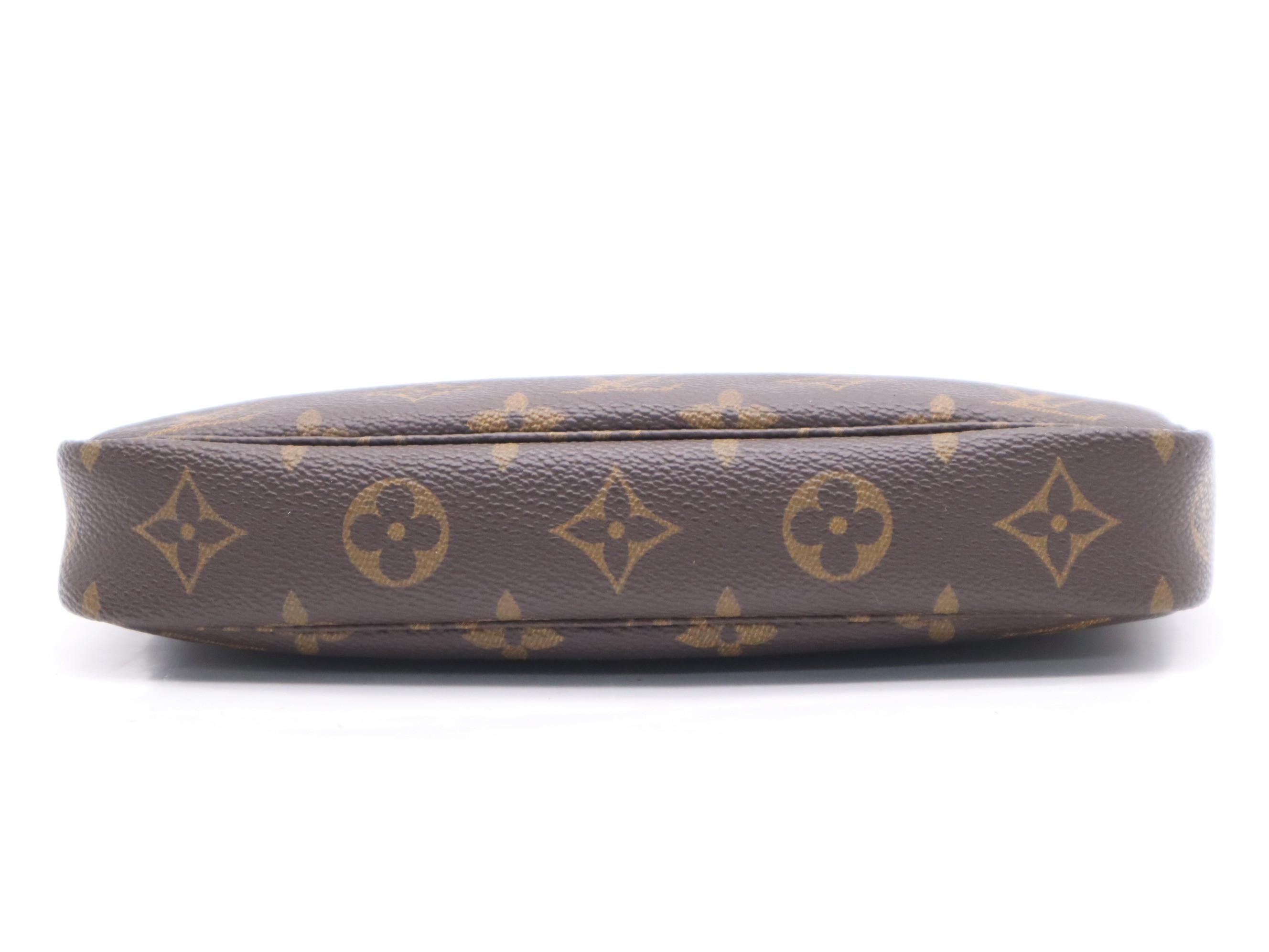 Pochette Accessoires (old model) with shoulder strap — view 4