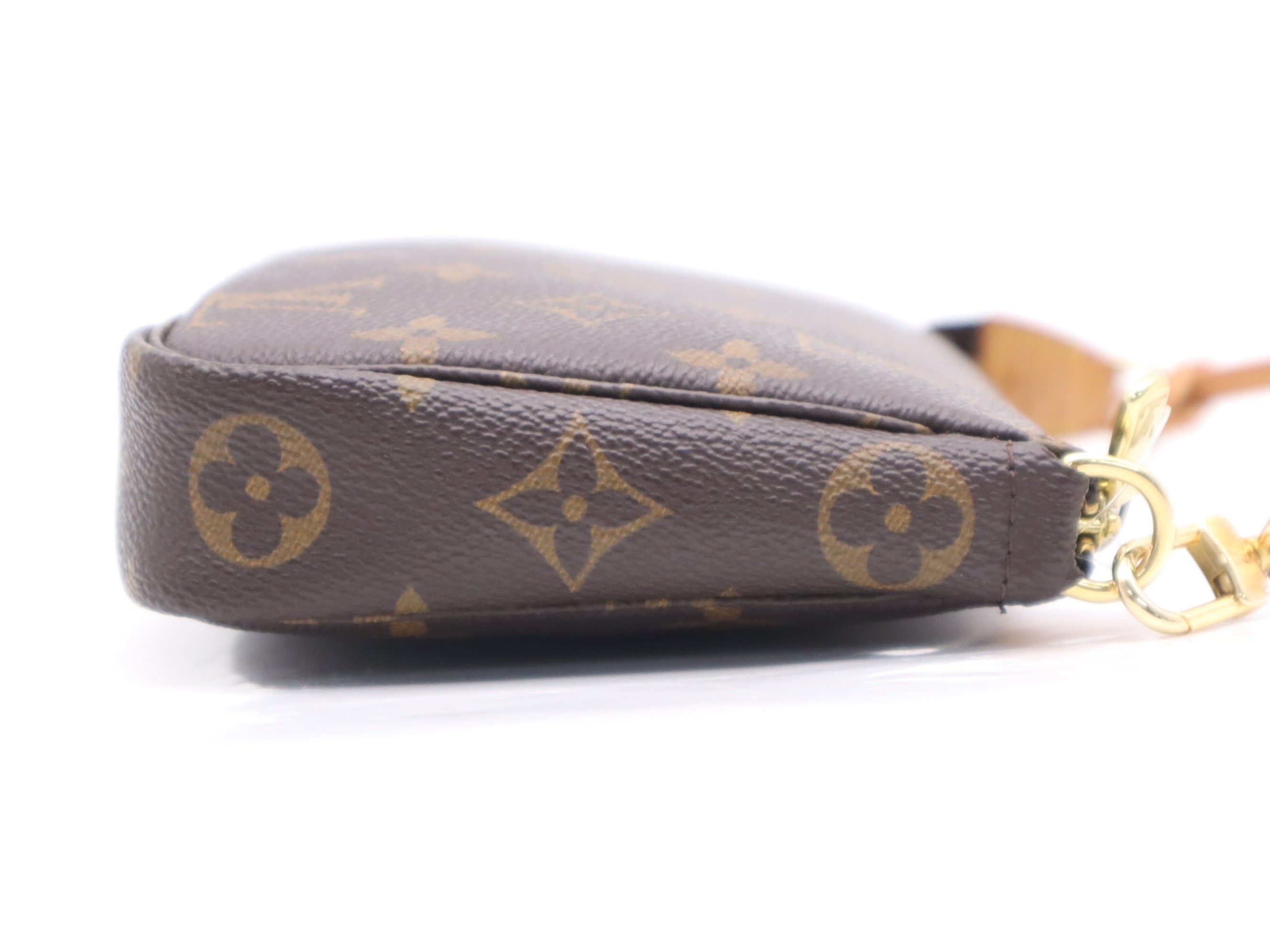 Pochette Accessoires (old model) with shoulder strap — view 5