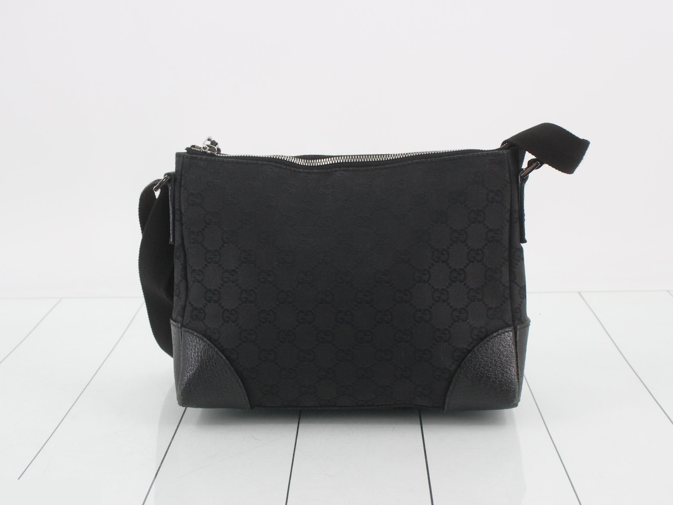GG Canvas Shoulder Bag — view 2