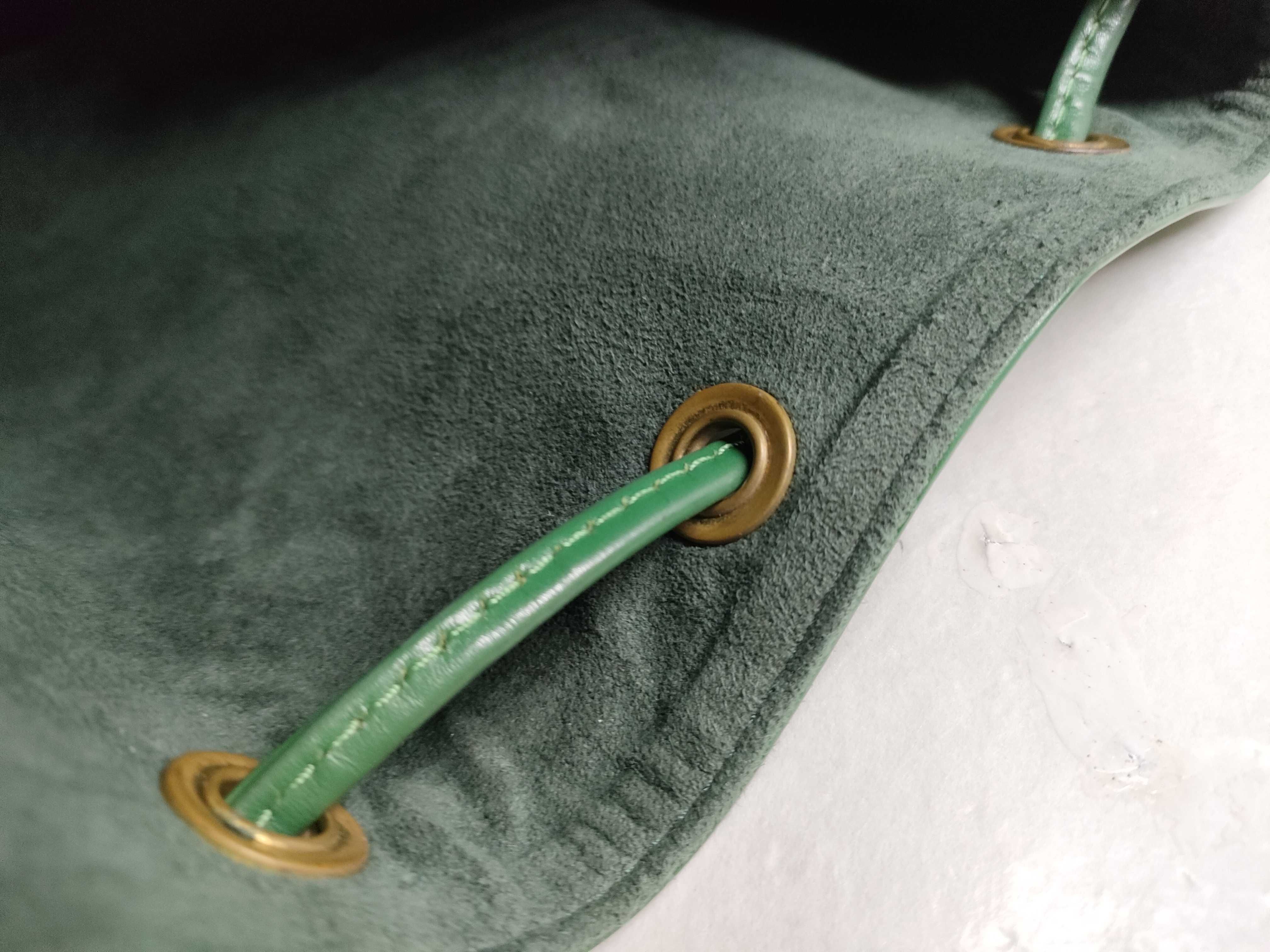 Epi Petit Noé Shoulder Bag — view 12