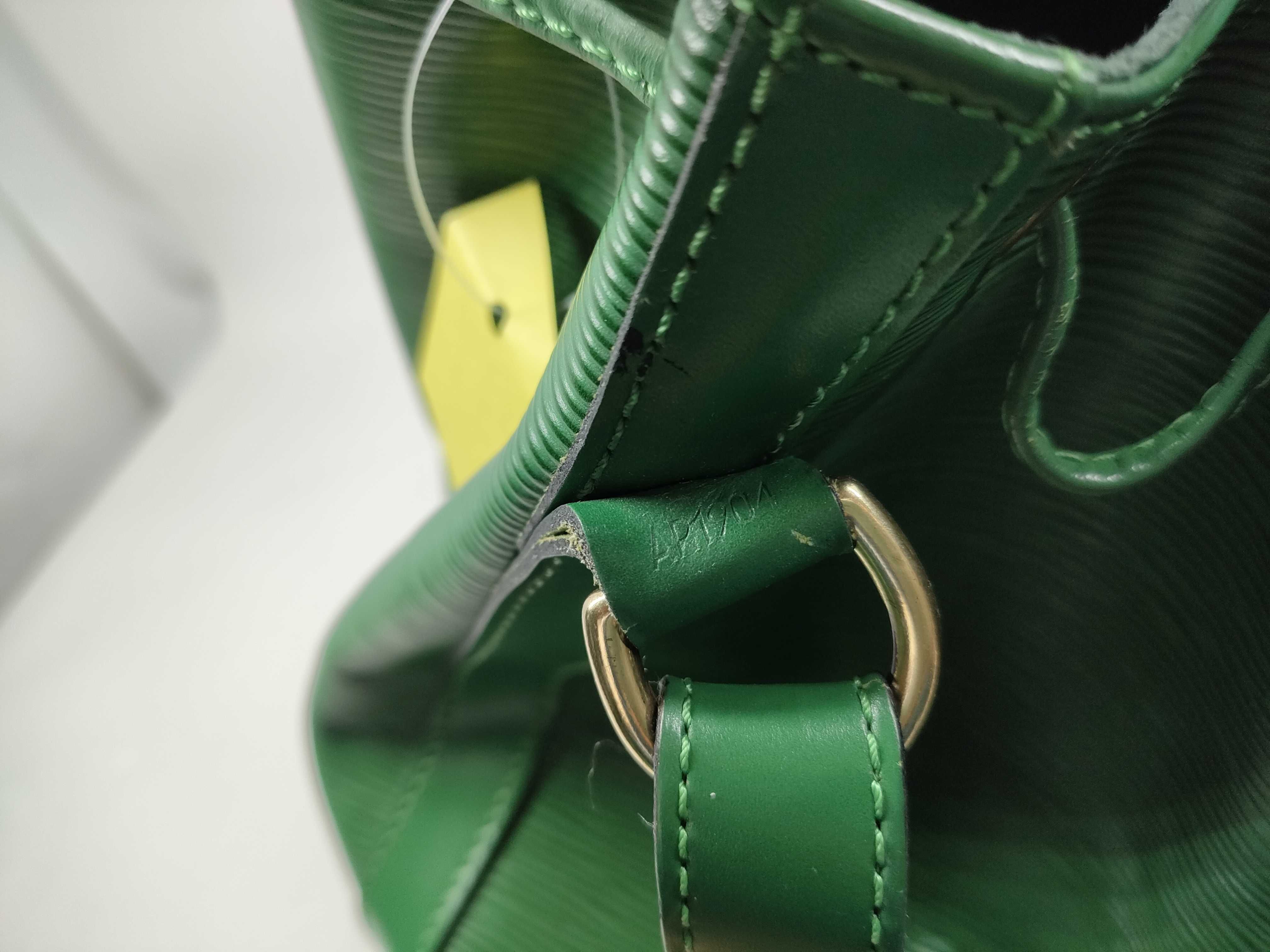 Epi Petit Noé Shoulder Bag — view 13
