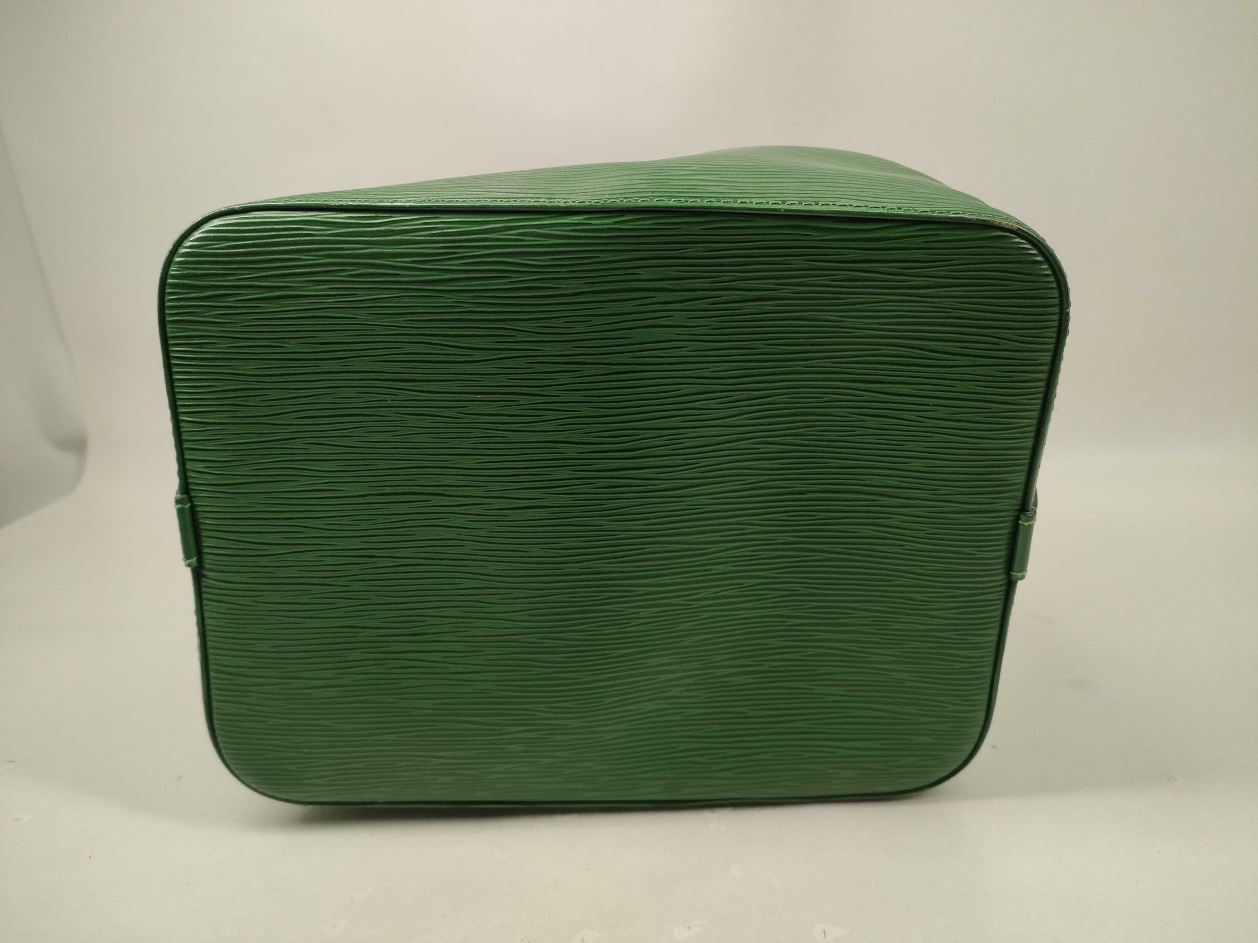 Epi Petit Noé Shoulder Bag — view 3