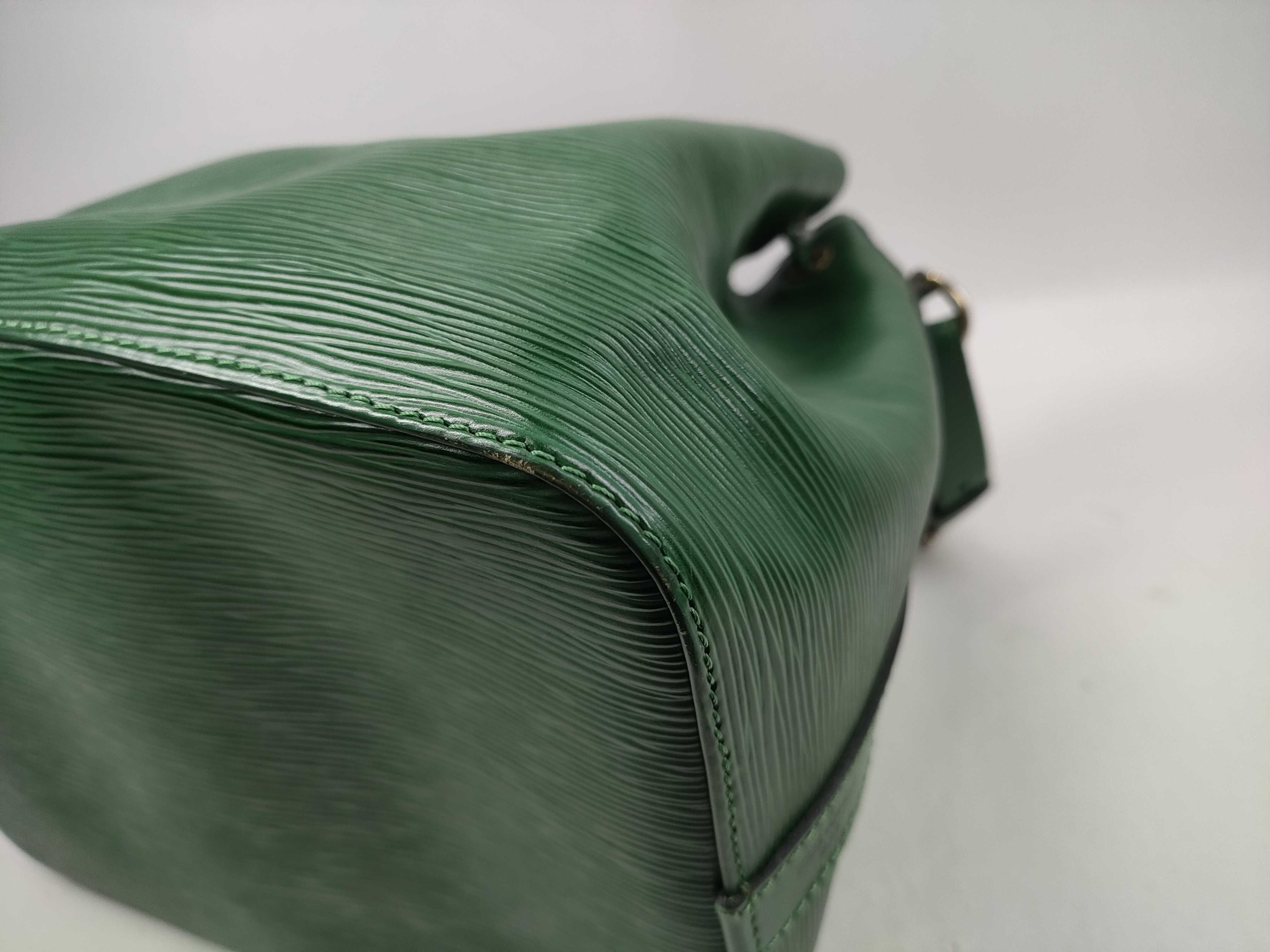 Epi Petit Noé Shoulder Bag — view 4