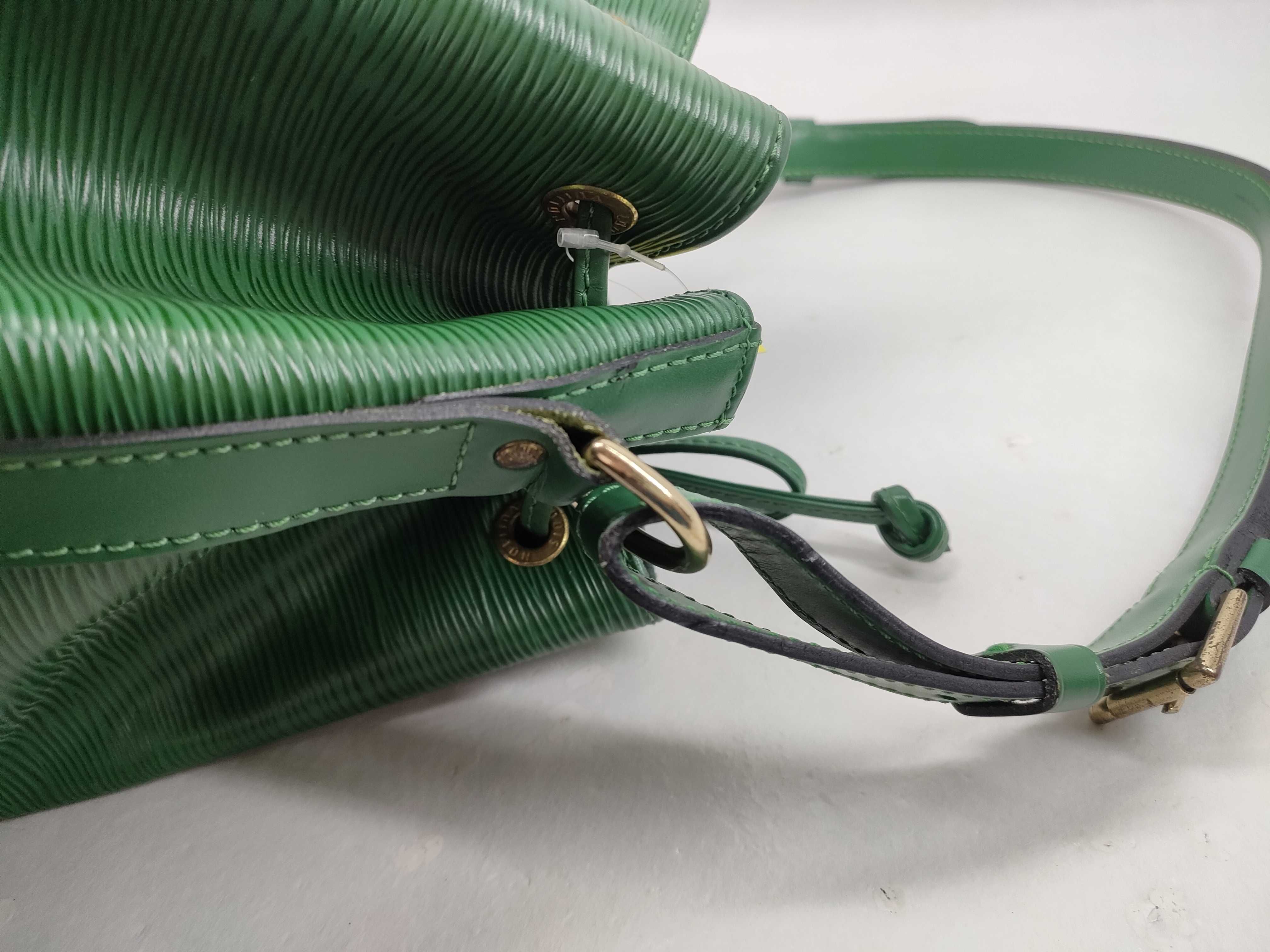 Epi Petit Noé Shoulder Bag — view 6