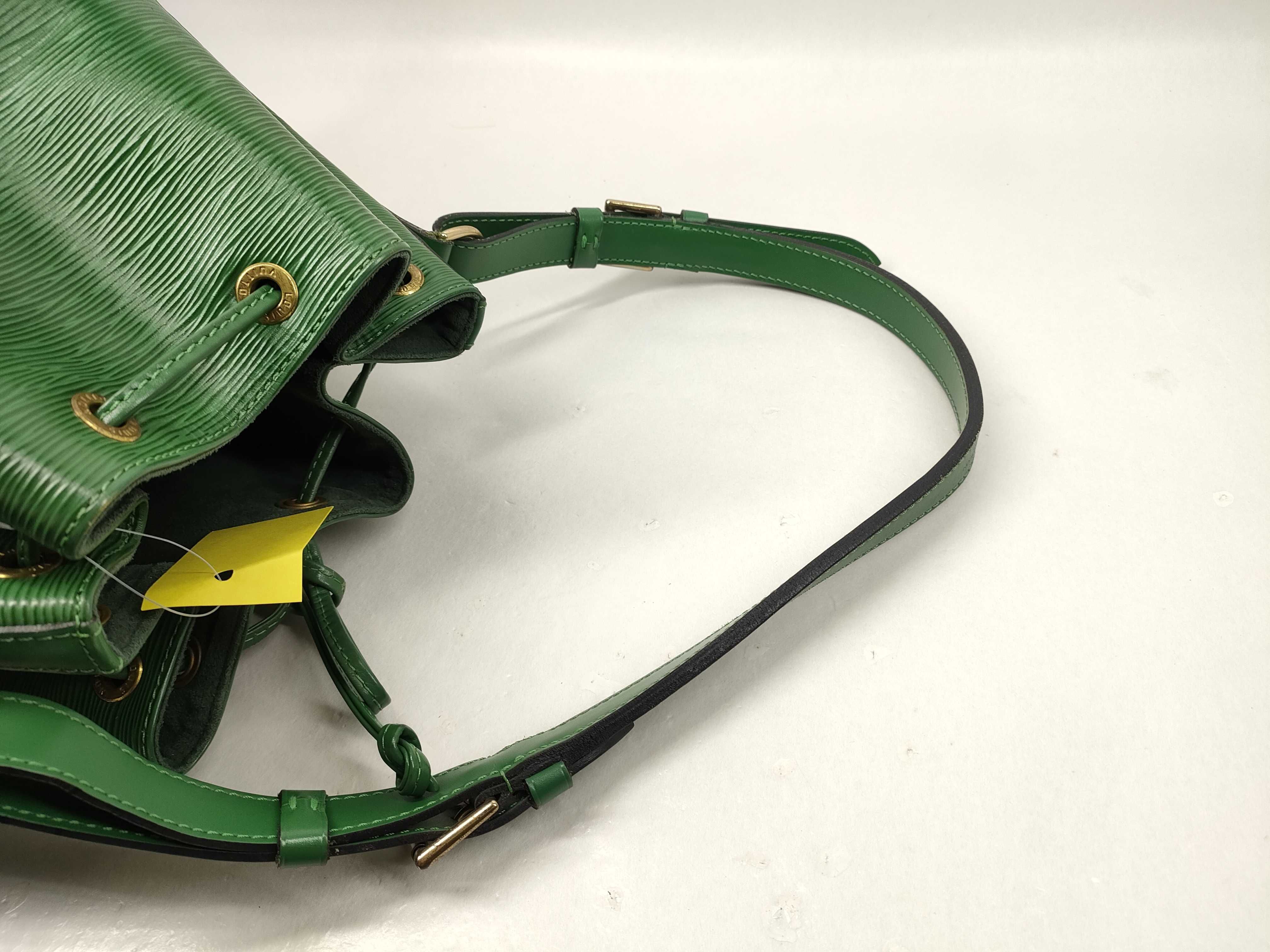 Epi Petit Noé Shoulder Bag — view 7