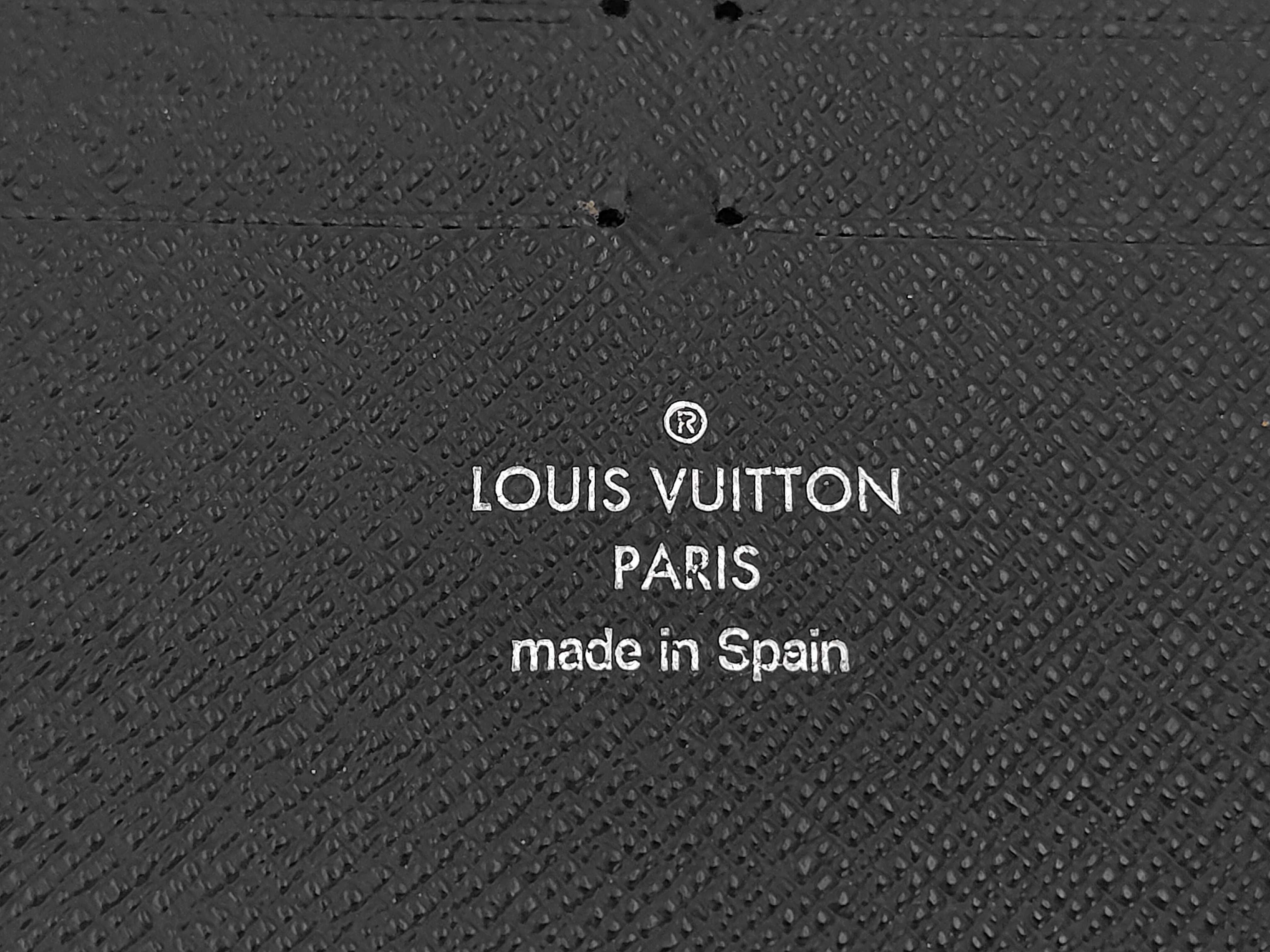 LV Damier Graphite Wallet — view 5