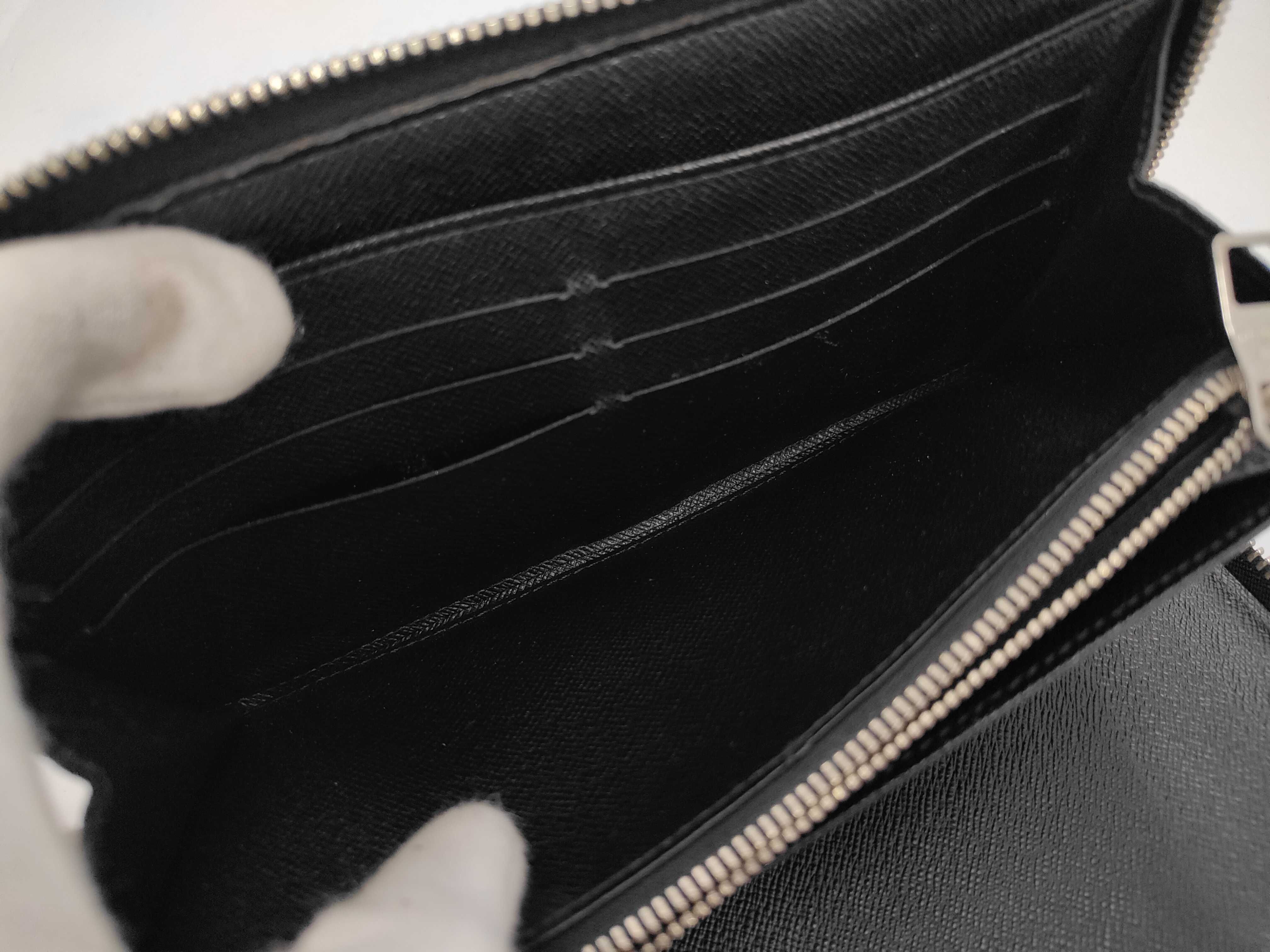 LV Damier Graphite Wallet — view 8