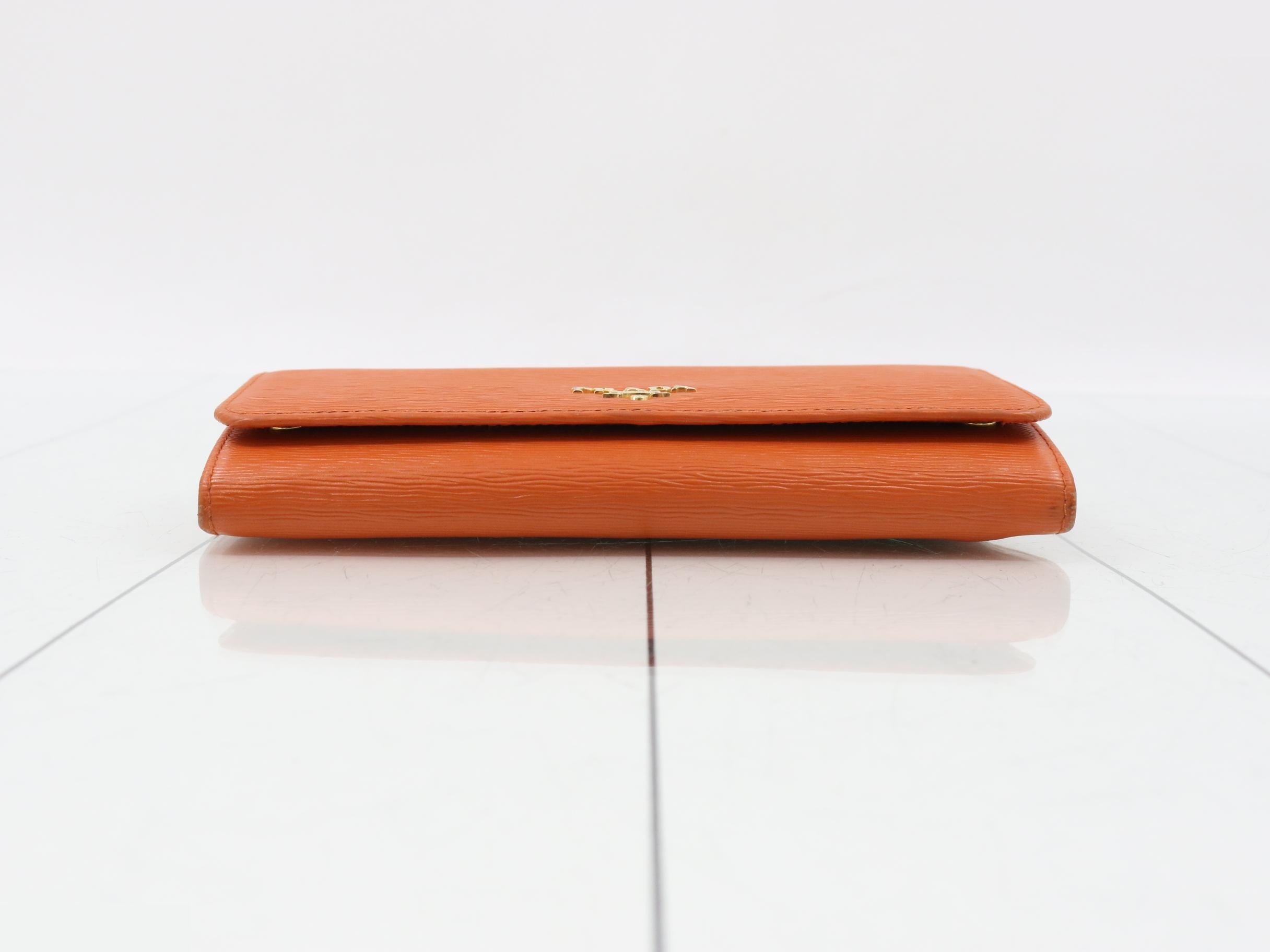 Other lines: Bags and Wallets — view 3