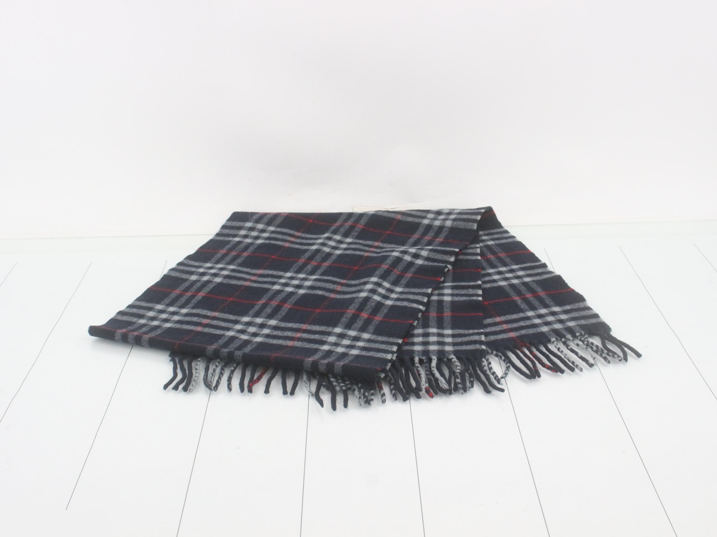 Other lines: Small items, accessories, and scarves — view 3