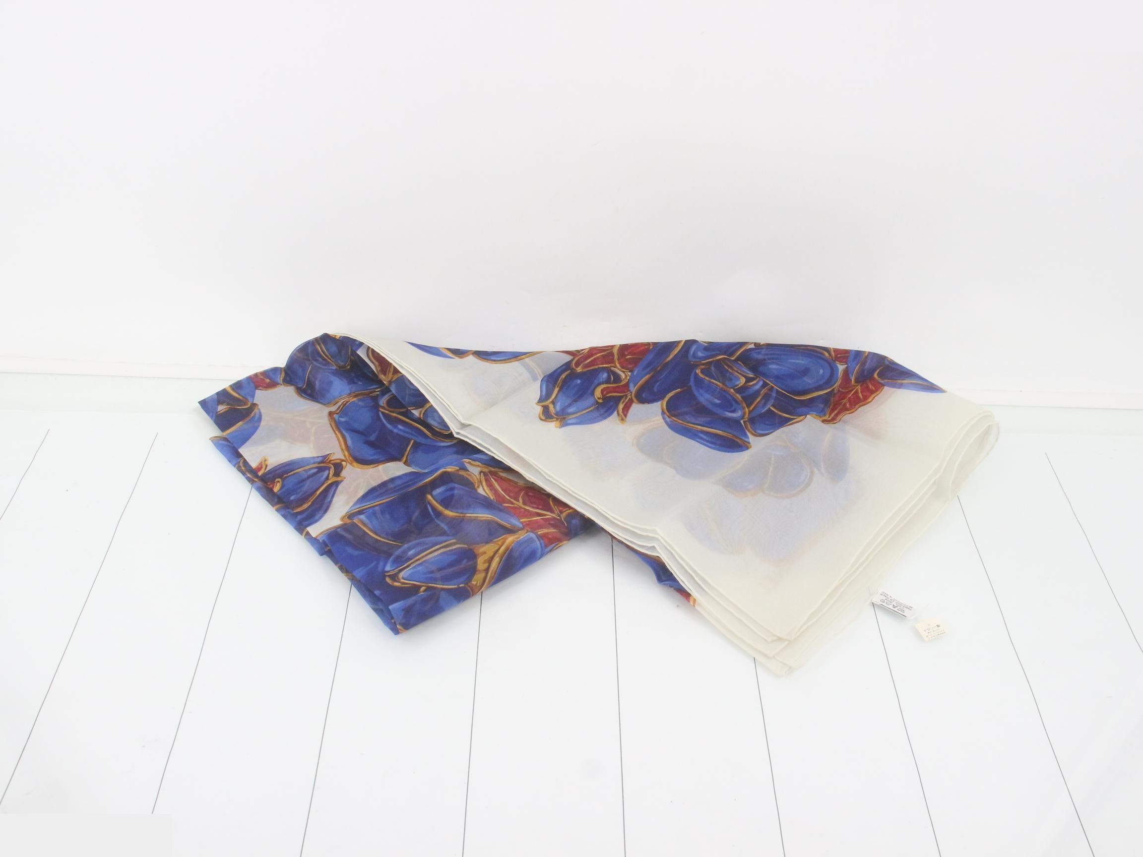 scarf — view 2