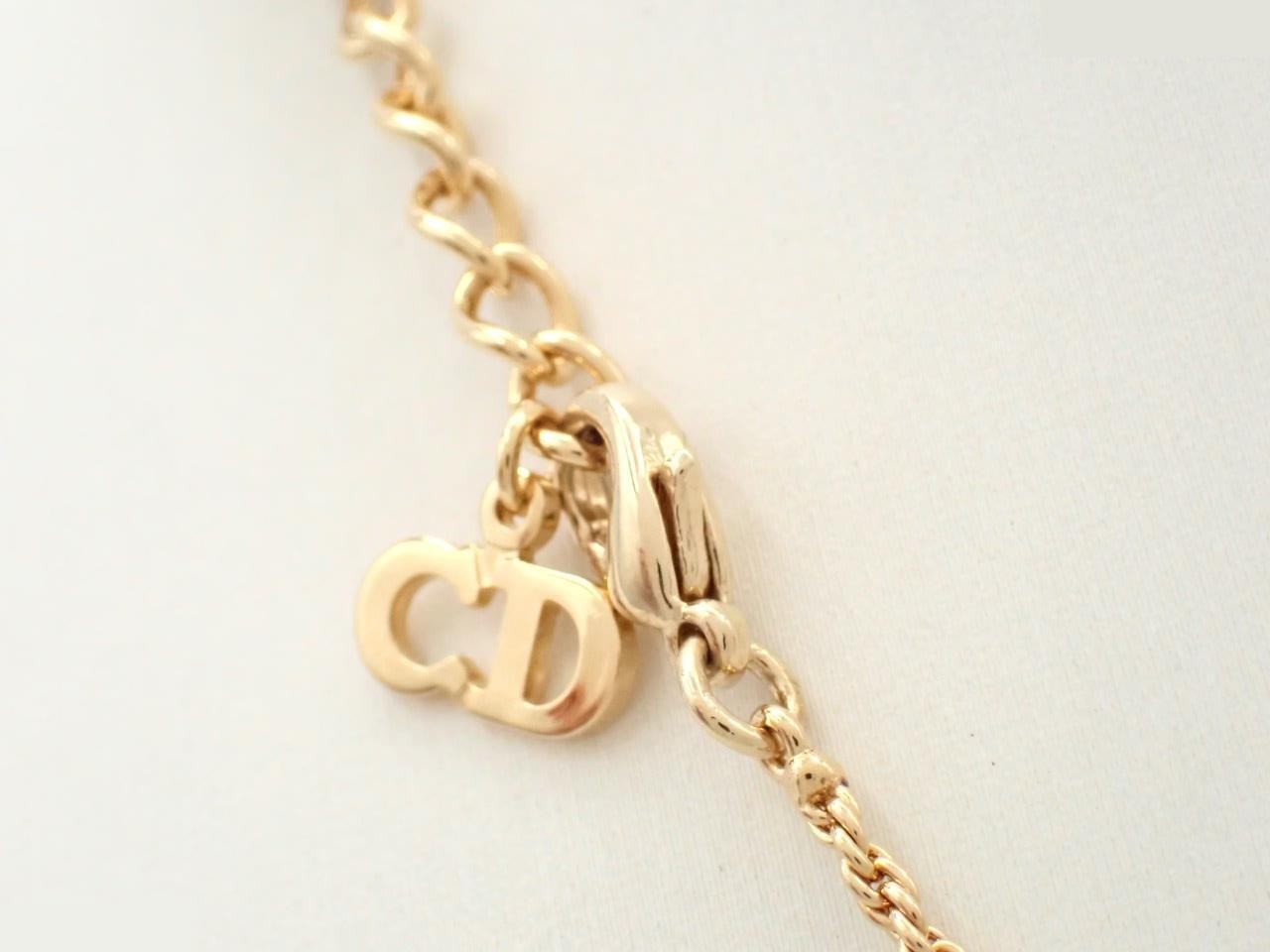 Other lines: Precious metals, necklaces, pendants — view 2