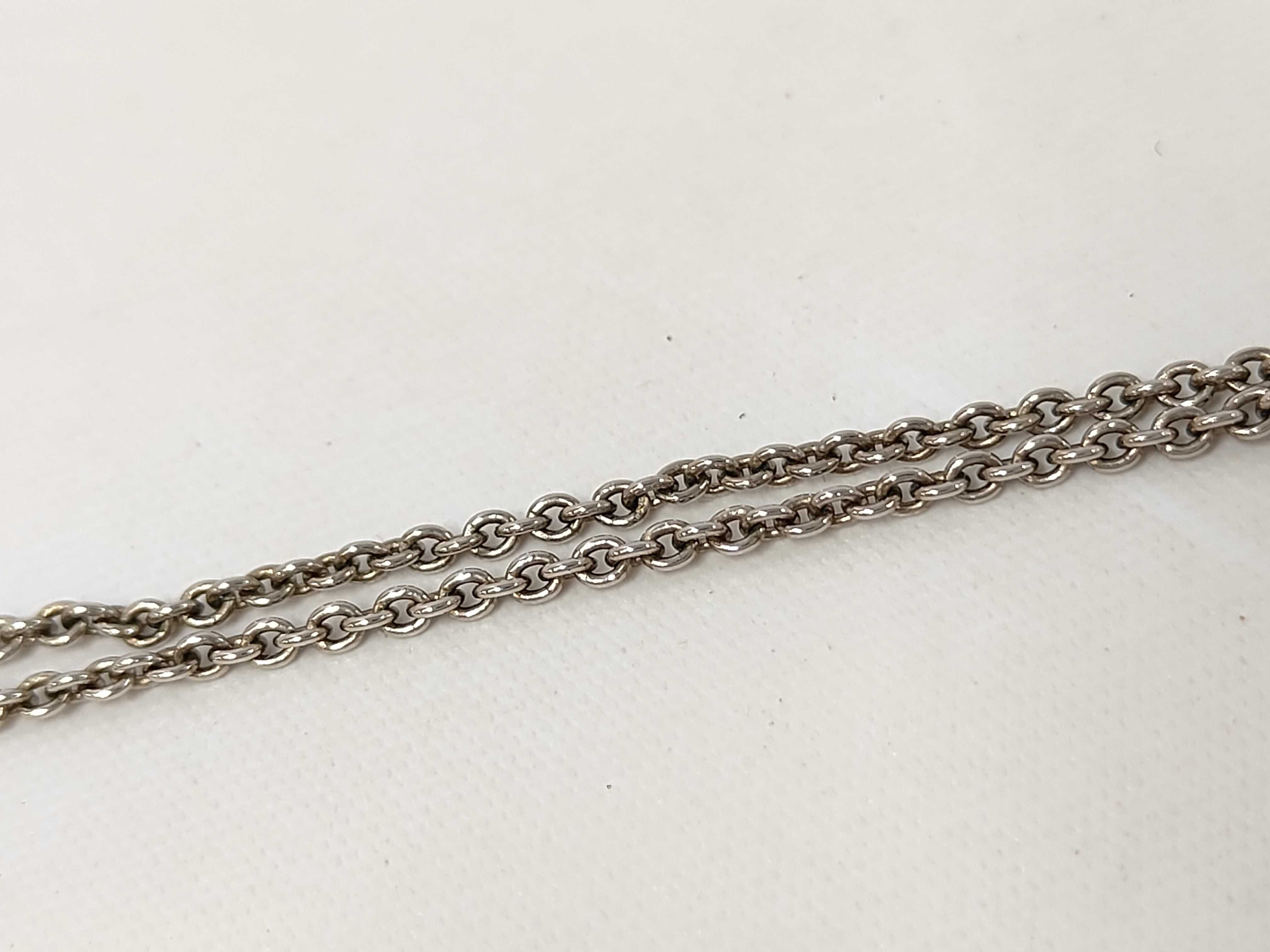Essential V Silver Necklace — view 4