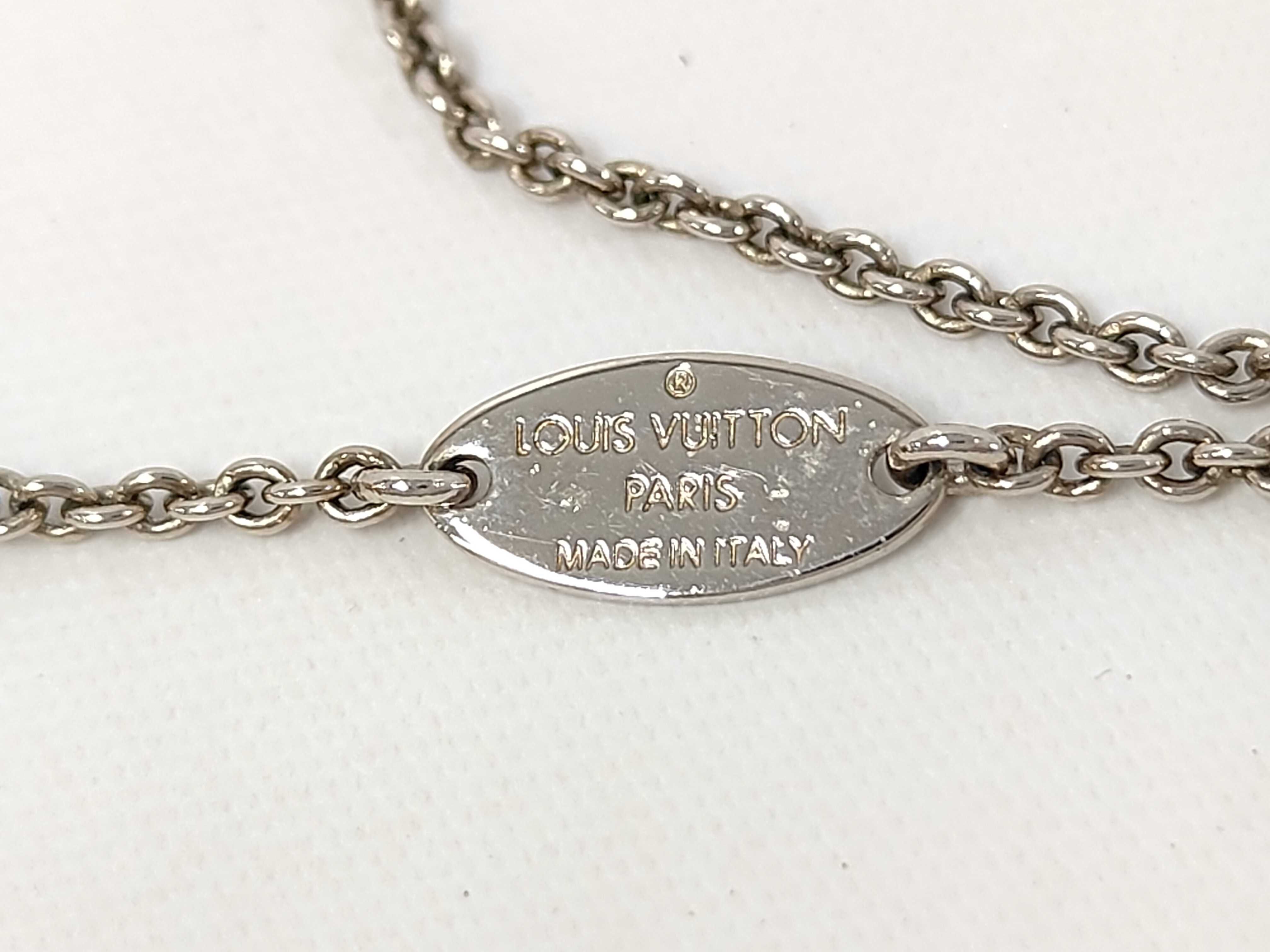 Essential V Silver Necklace — view 5