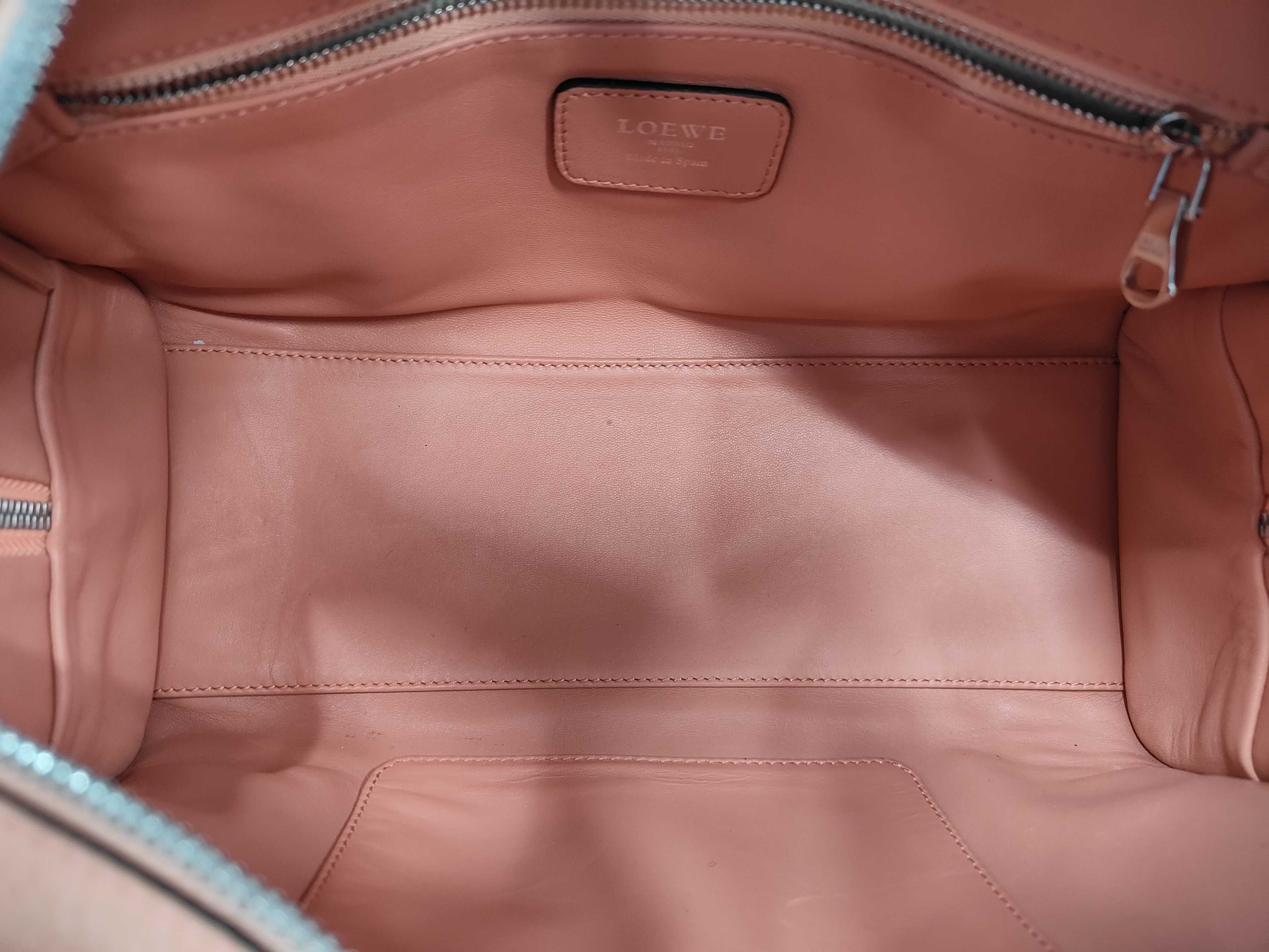 Leather Amazona 28 Limited Edition Handbag, Salmon Pink, with Padlock and 2 Keys. — view 8