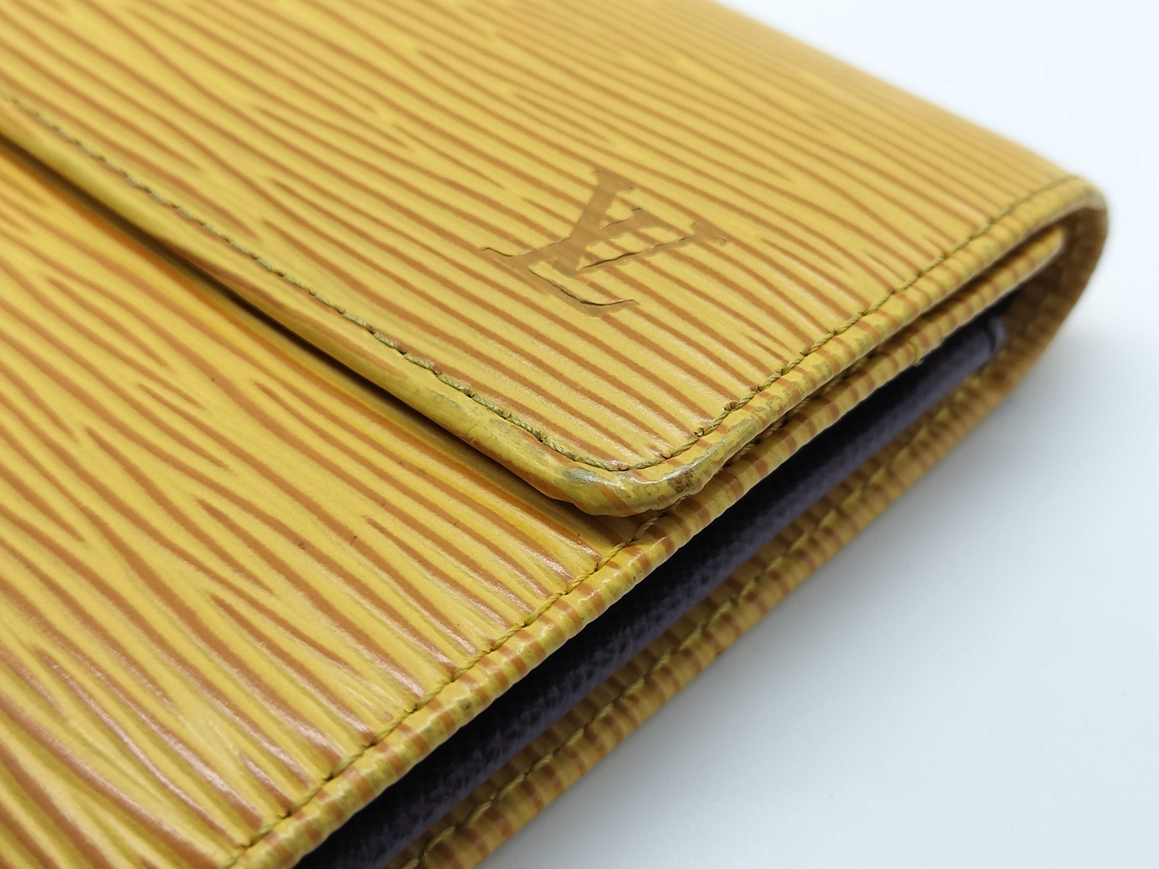 Epi Leather / Pochette Portemonnaie Credit / M63579 Wallet — view 15