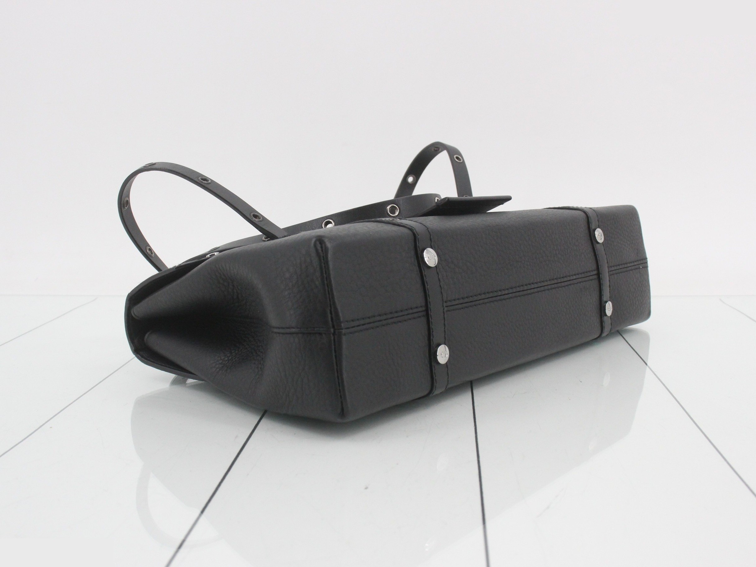 Street Chic Shoulder Bag — view 5