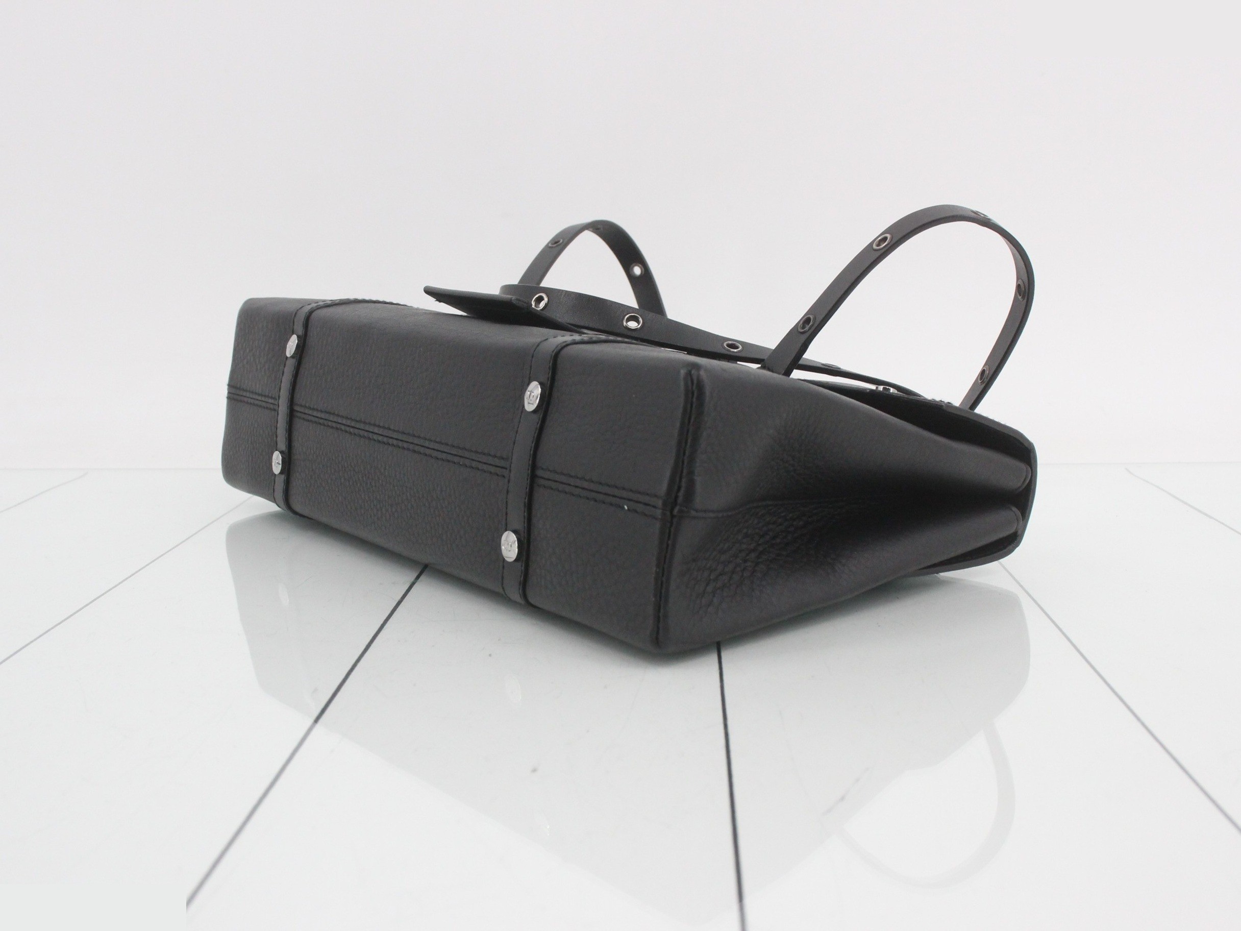 Street Chic Shoulder Bag — view 6