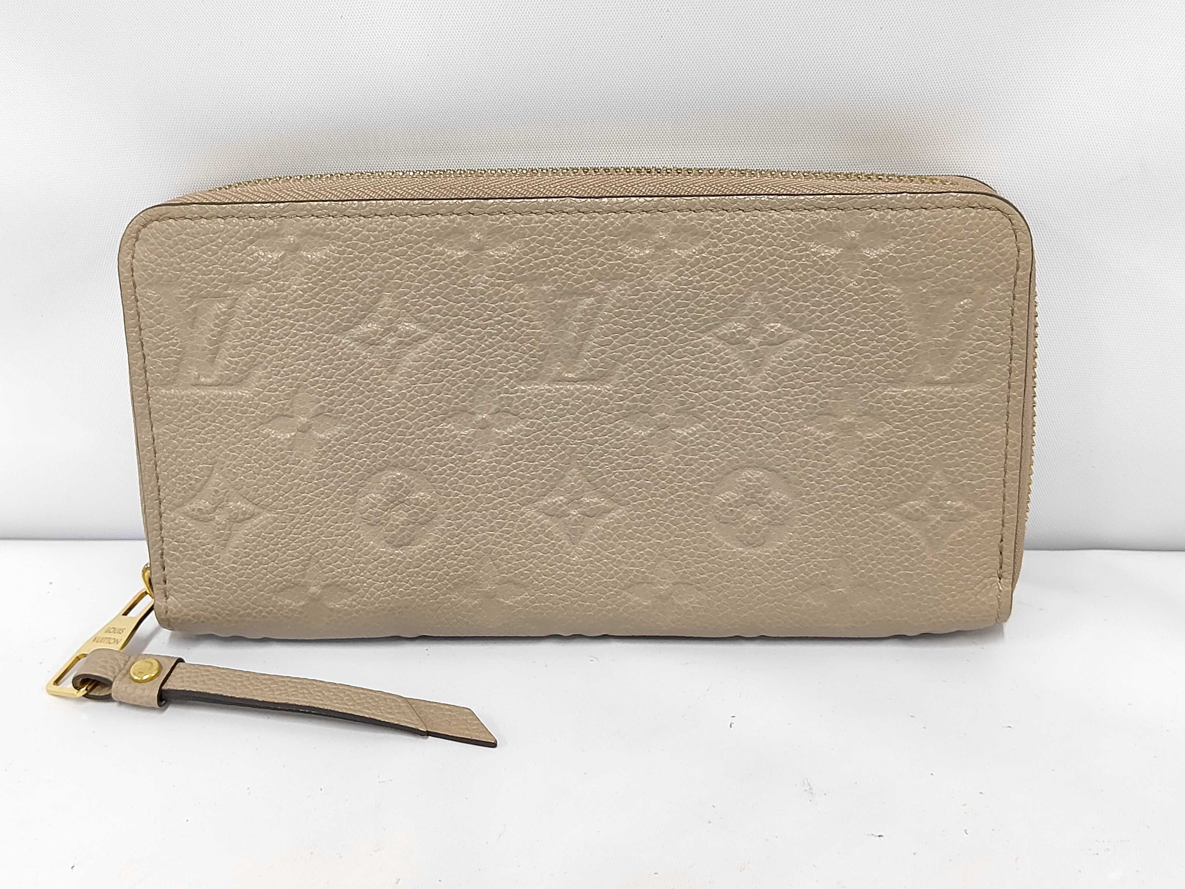 M69034 Zippy Wallet IC Card Holder