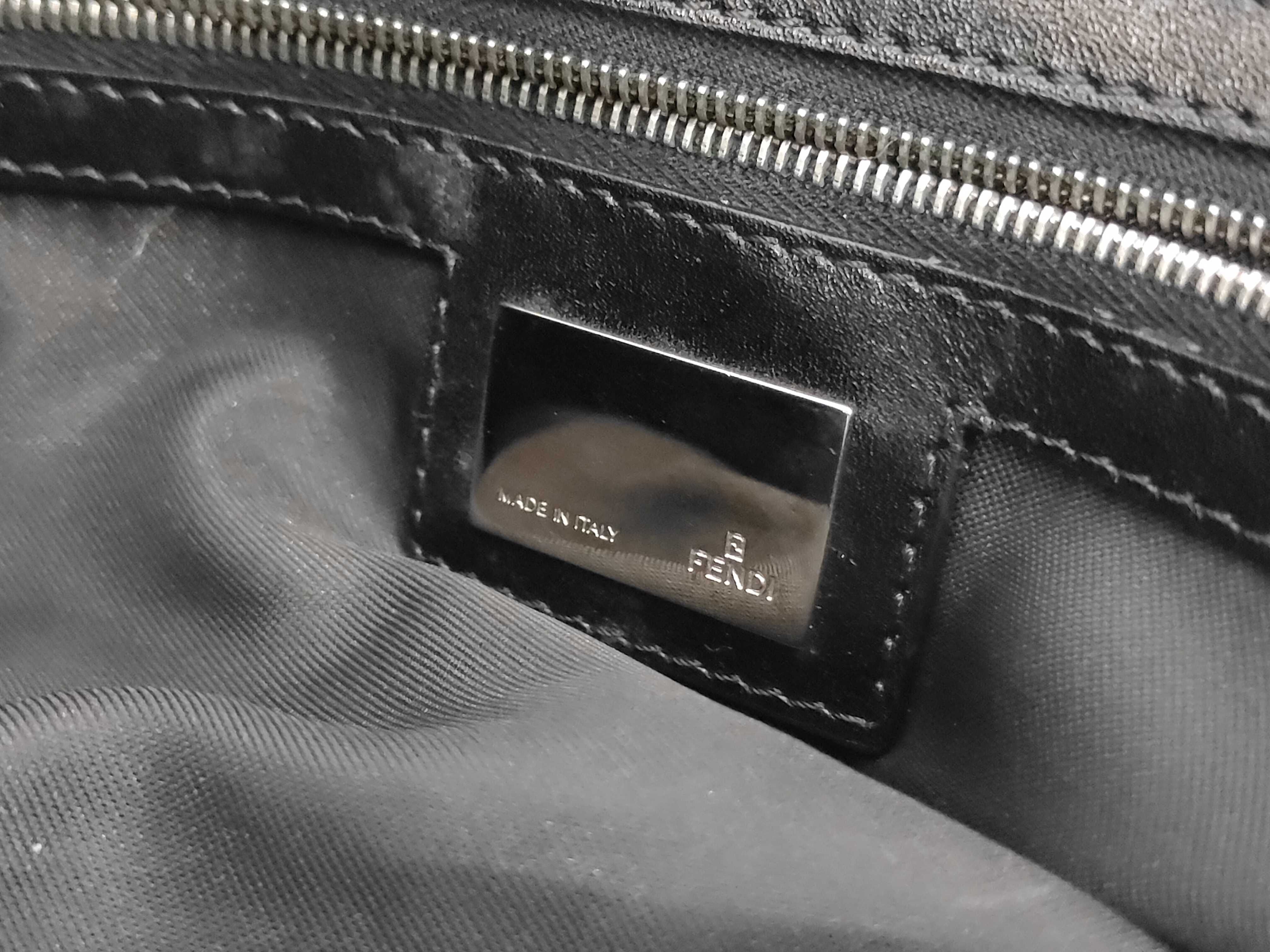 Mamma Bucket Velour Zucchino One-Shoulder Bag — view 10