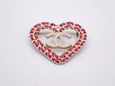 brooch, B18P, heart design, Coco Mark, leather, red, 4.5cm wide.