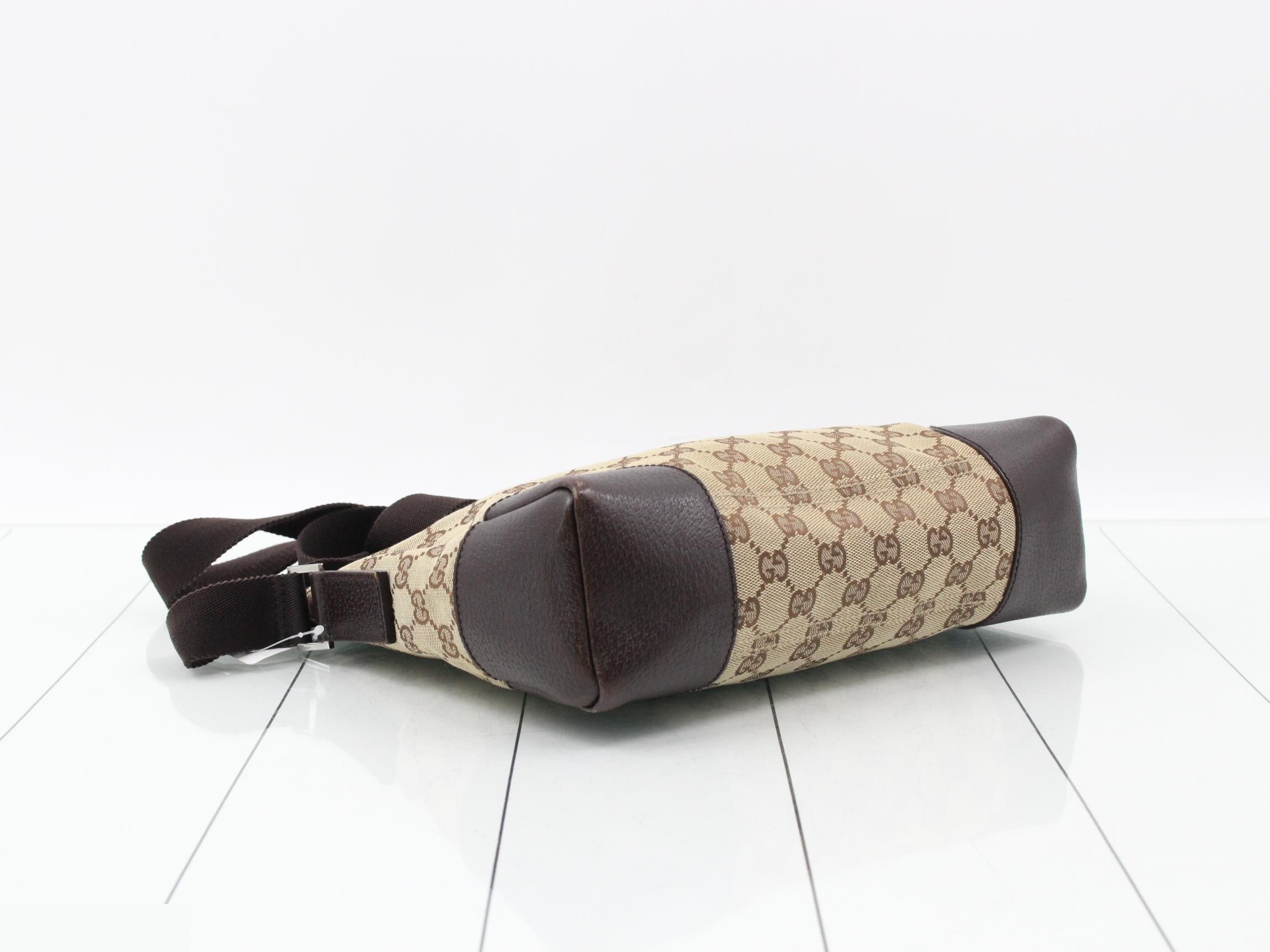 GG Canvas Shoulder Bag — view 5