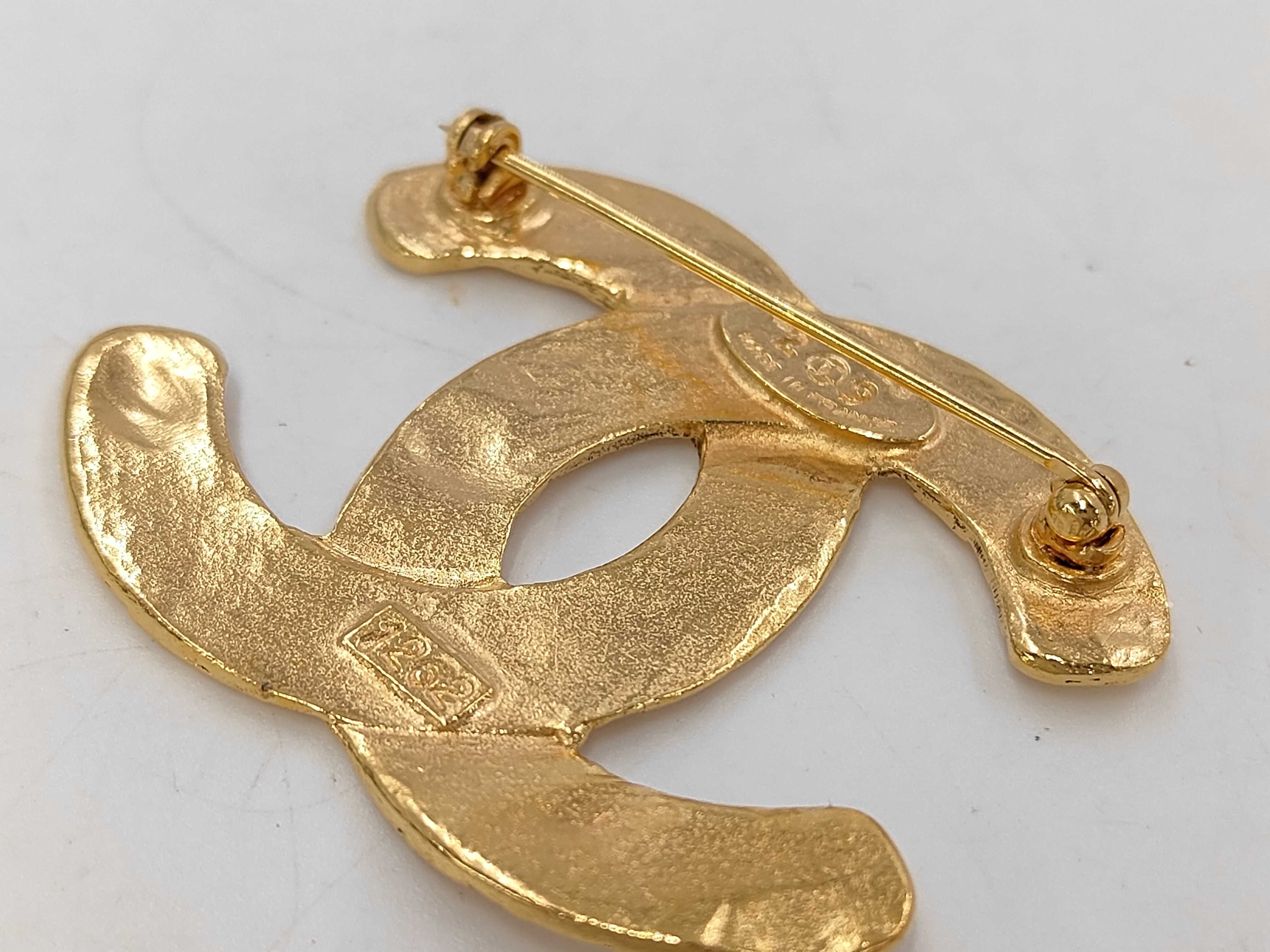 brooch 1262 Coco Mark braided gold brooch with 2 9 stamp — view 3