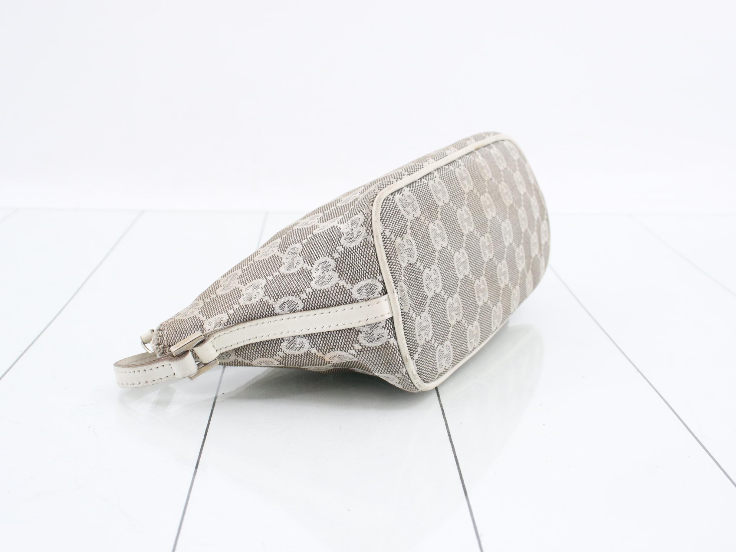 GG Canvas (Bag) - Shoulder Bag — view 5