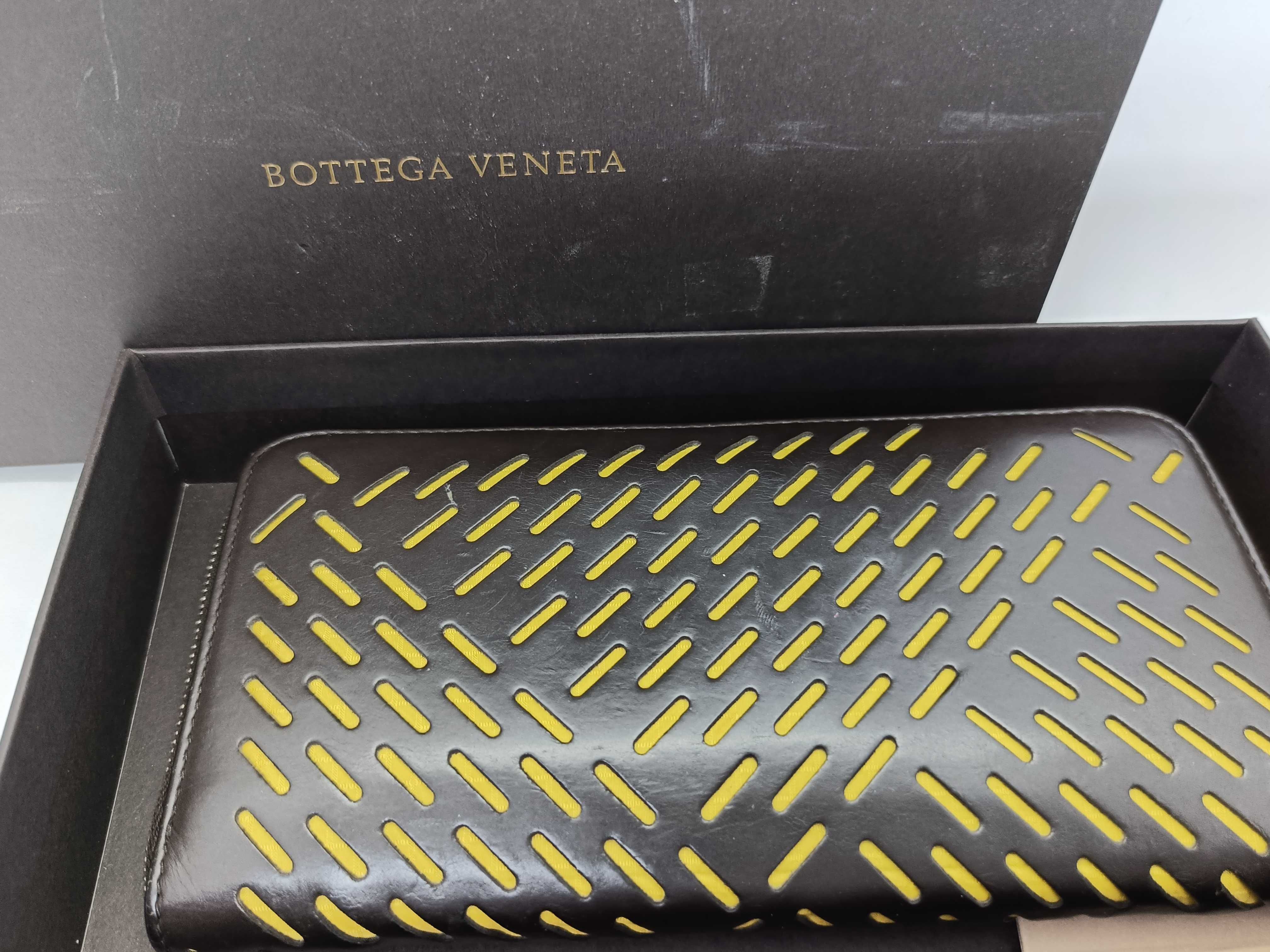 Round Zipper Leather Long Wallet Perforated Yellow Wallet — view 15