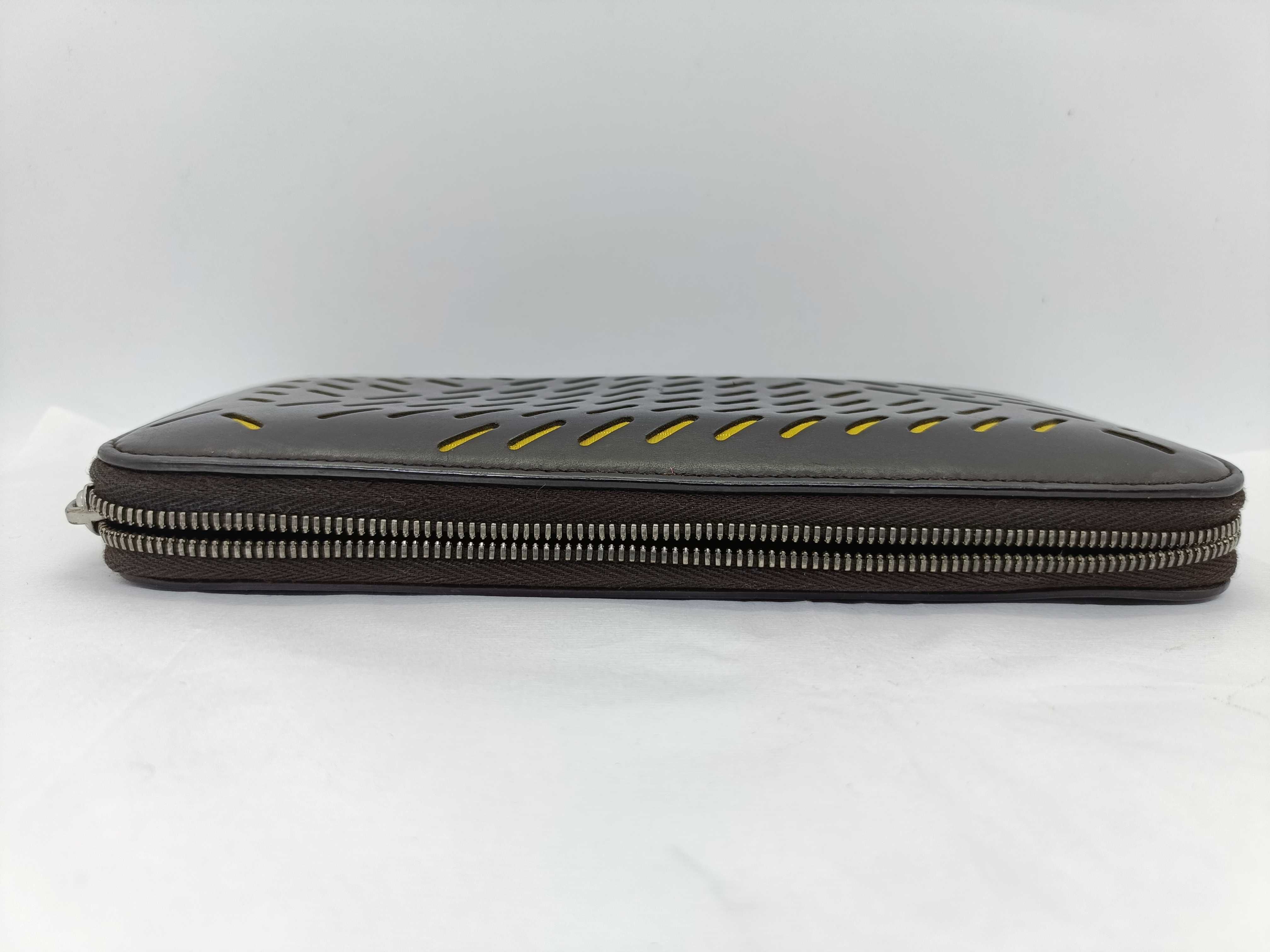 Round Zipper Leather Long Wallet Perforated Yellow Wallet — view 4