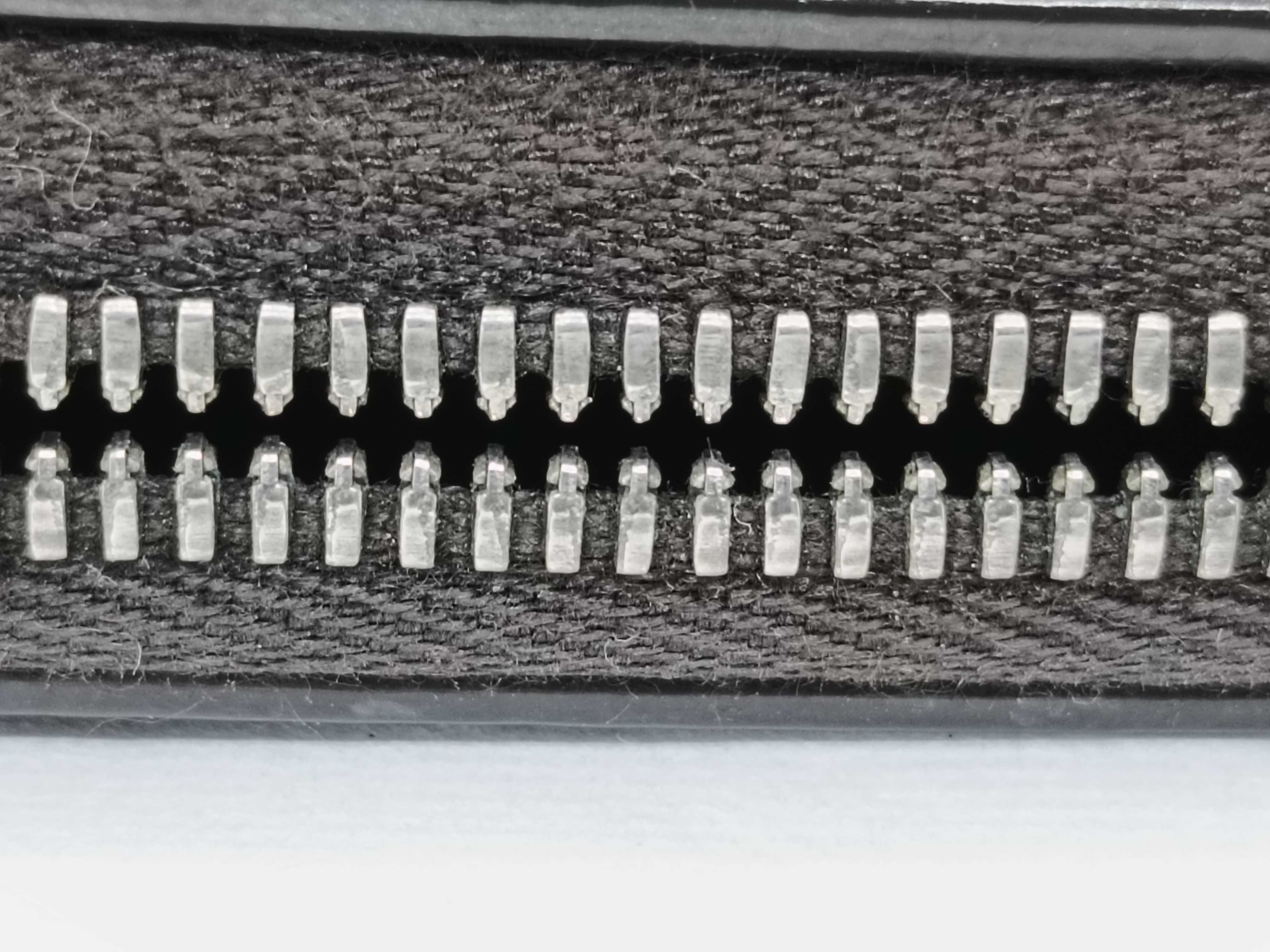 Round Zipper Leather Long Wallet Perforated Yellow Wallet — view 6