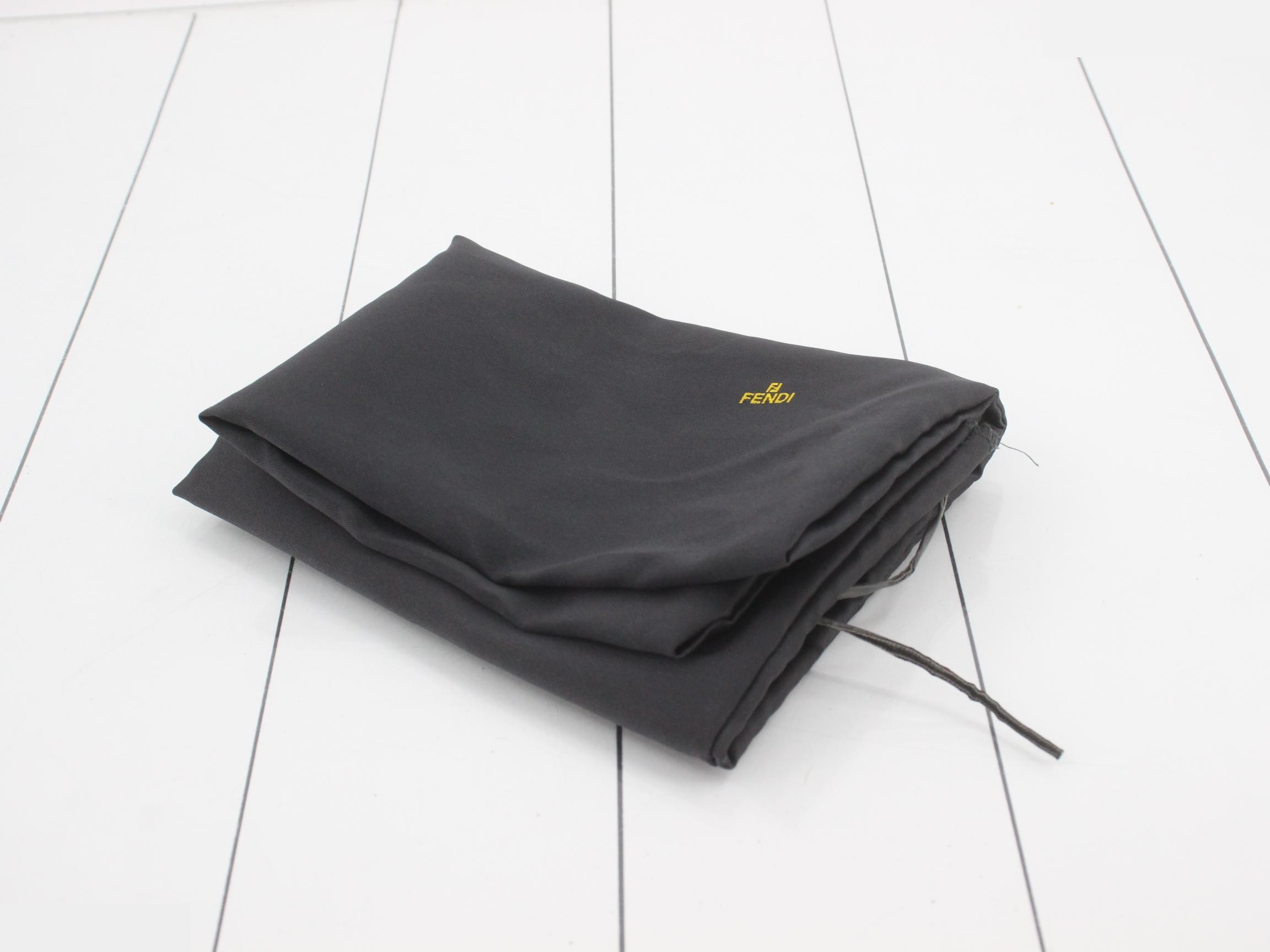 ZUCCA Mamma Bucket Shoulder Bag — view 7
