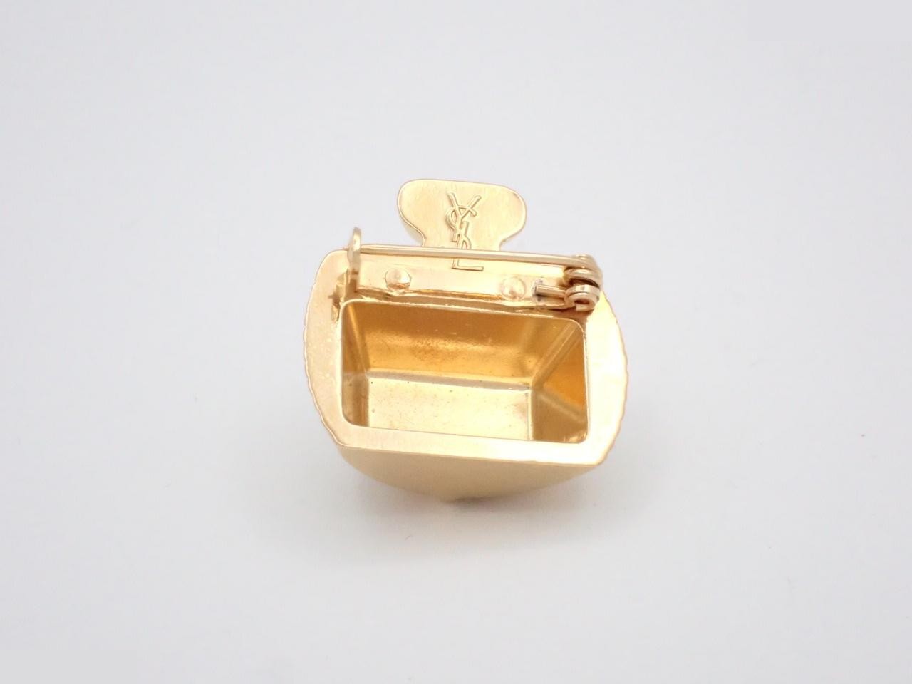 Other lines: Precious metals and brooches - Yves Saint Laurent — view 2