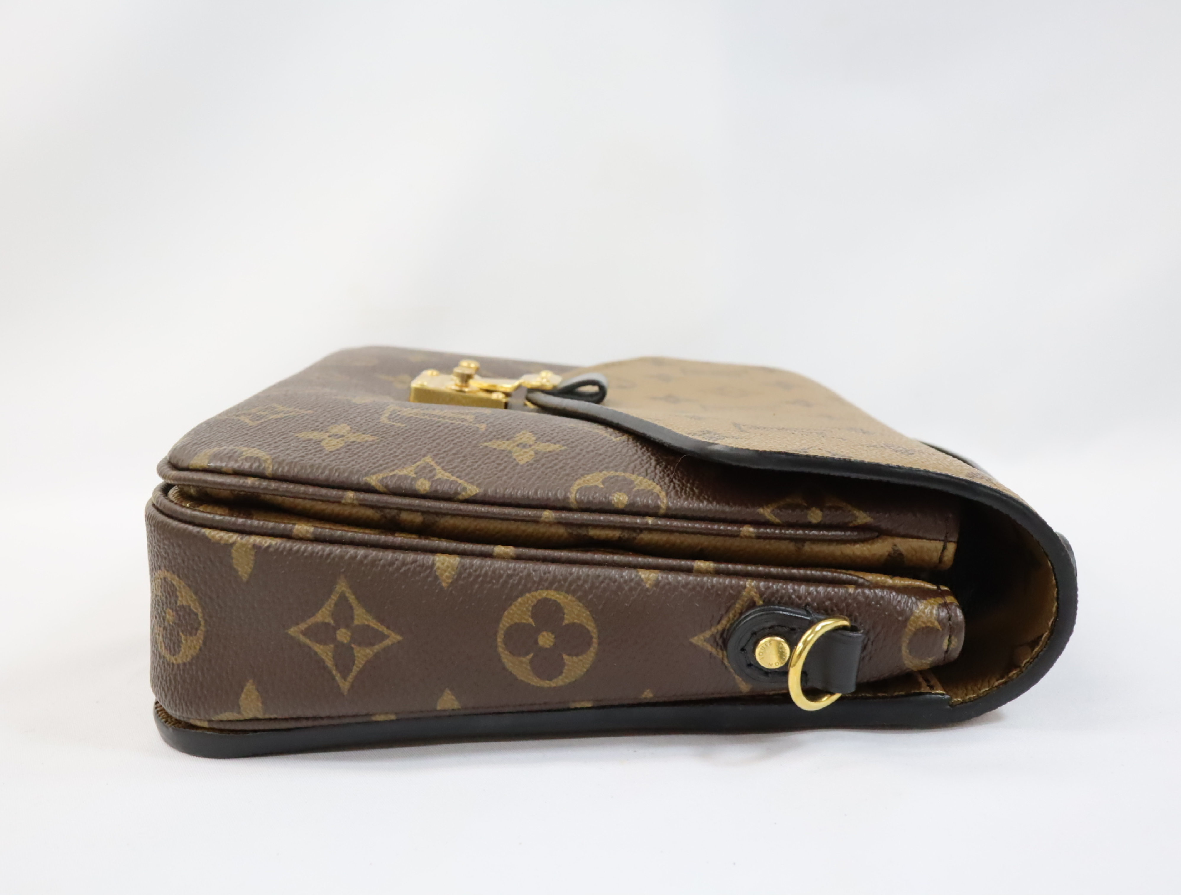 Monogram Reverse Pochette Metis MM M44876 Shoulder Bag (RFID detected) — view 3