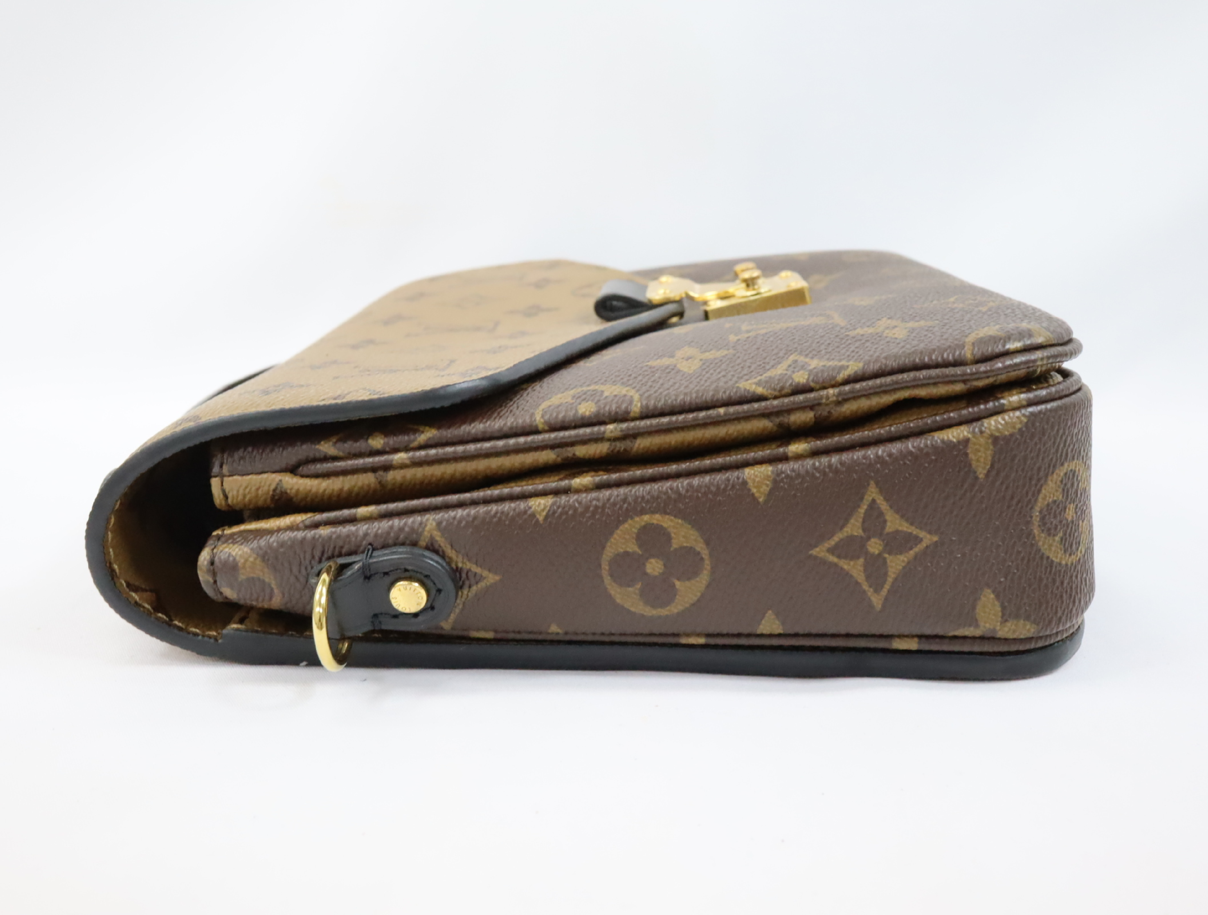 Monogram Reverse Pochette Metis MM M44876 Shoulder Bag (RFID detected) — view 4