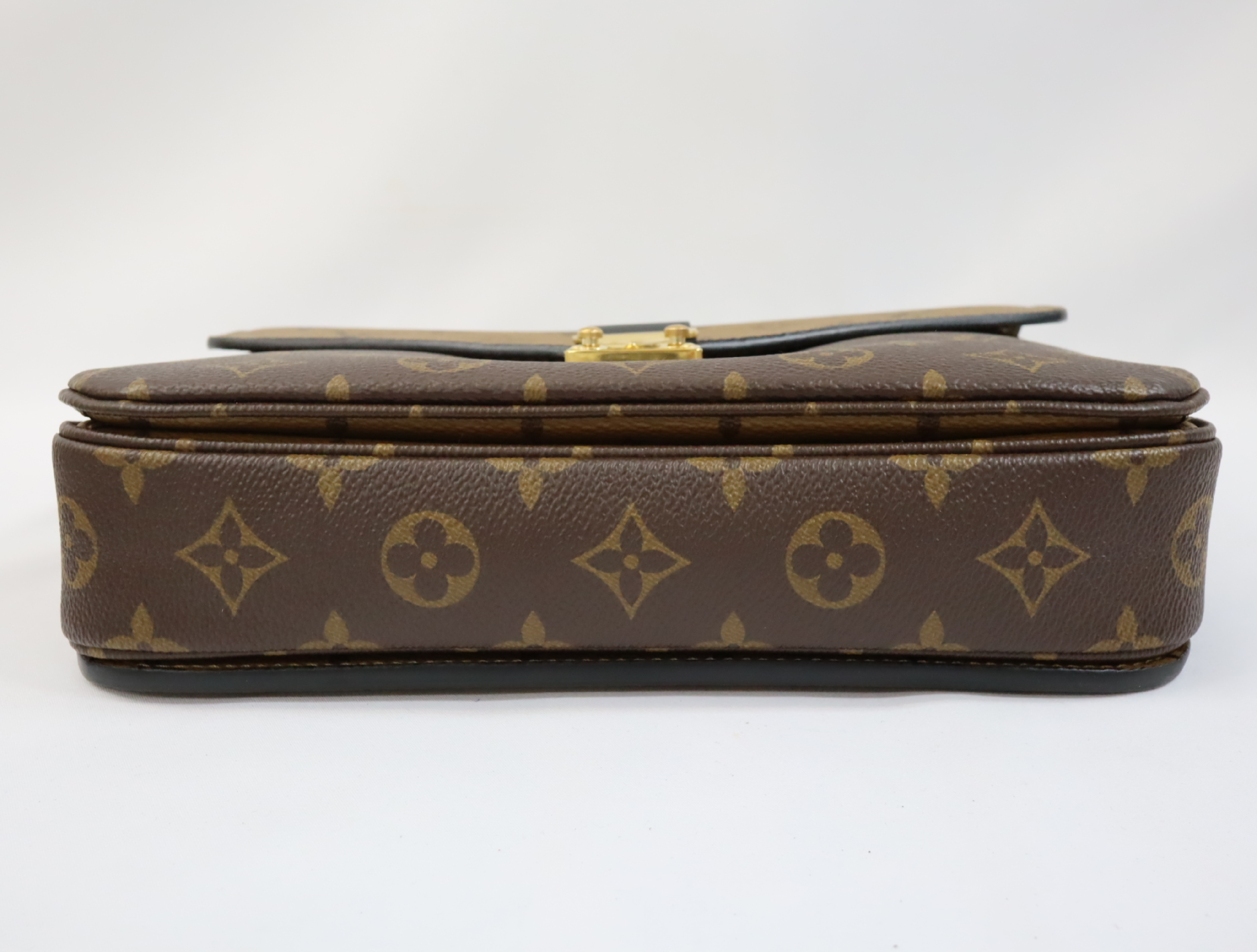 Monogram Reverse Pochette Metis MM M44876 Shoulder Bag (RFID detected) — view 5