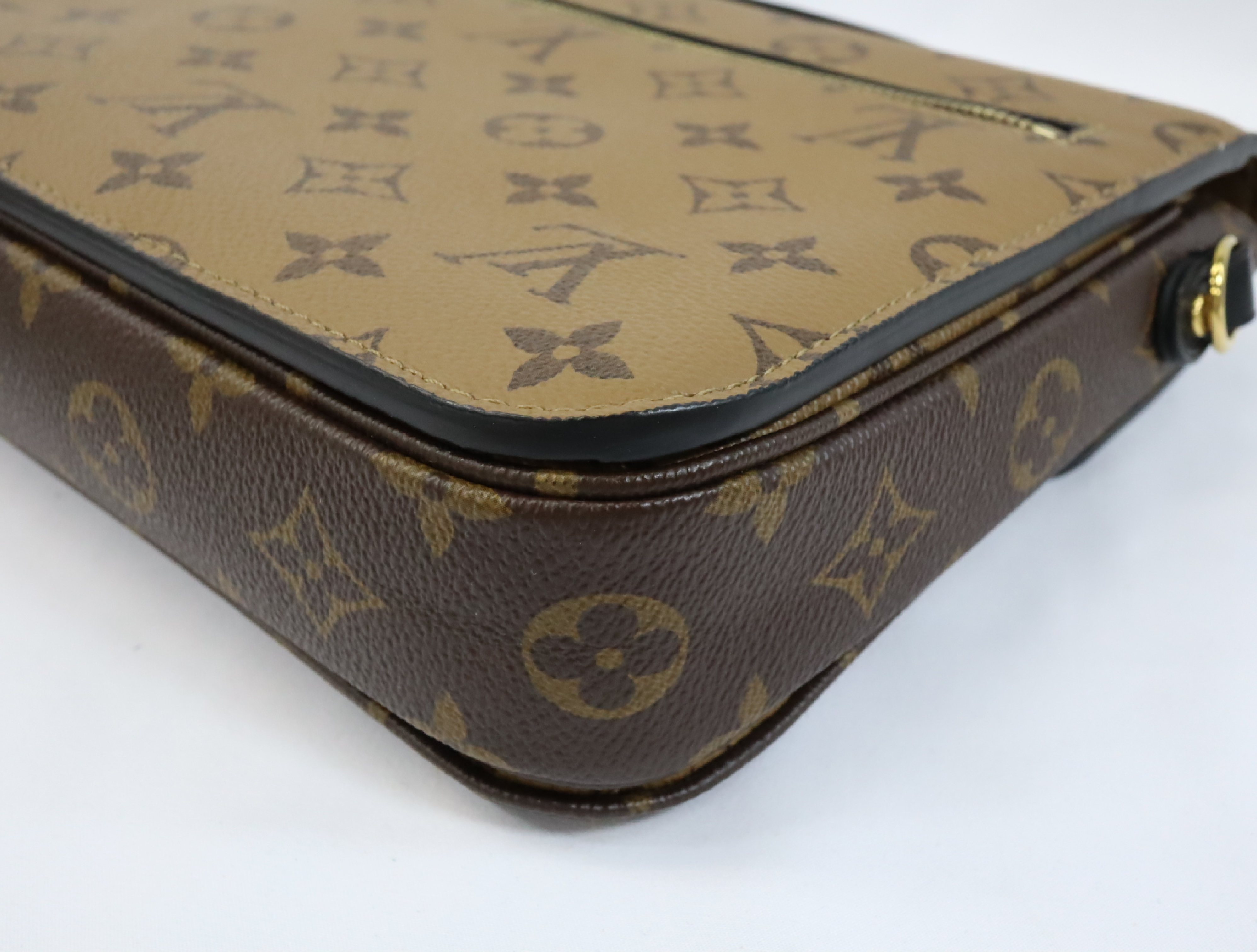 Monogram Reverse Pochette Metis MM M44876 Shoulder Bag (RFID detected) — view 8