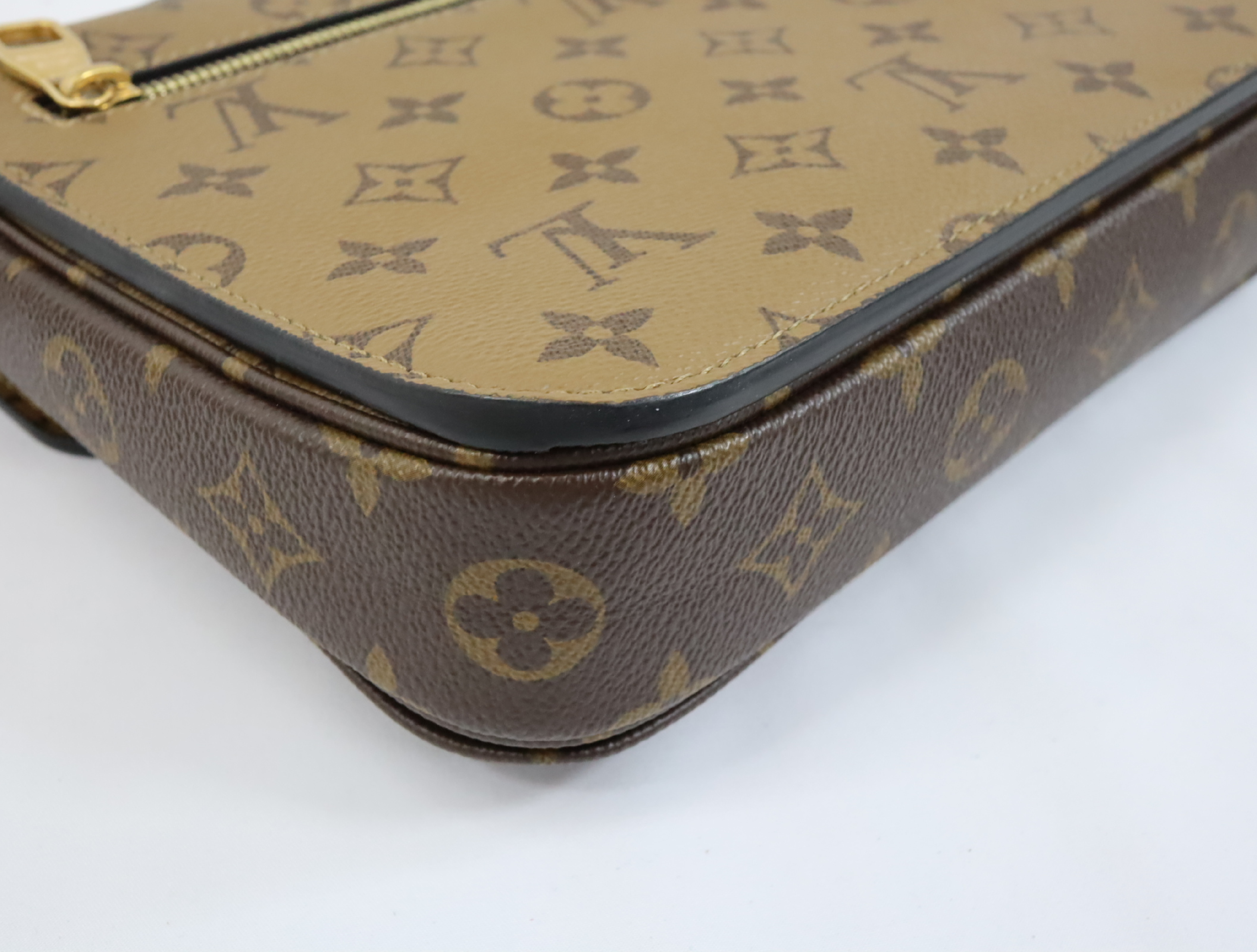 Monogram Reverse Pochette Metis MM M44876 Shoulder Bag (RFID detected) — view 9