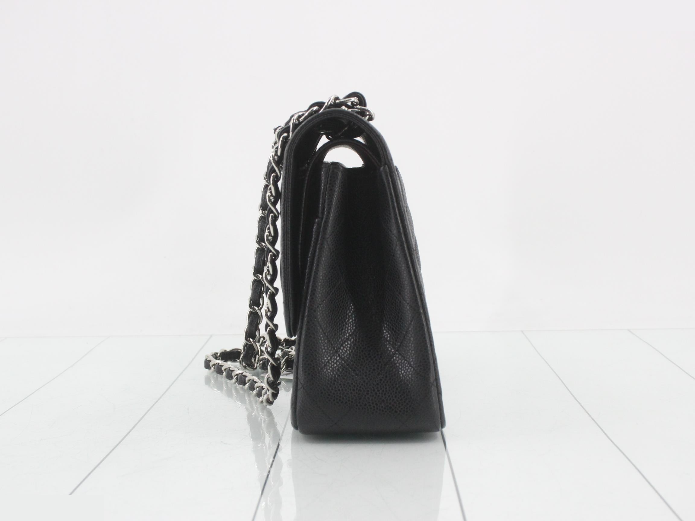 Caviar leather (bag) - Large Matelassé shoulder bag — view 3