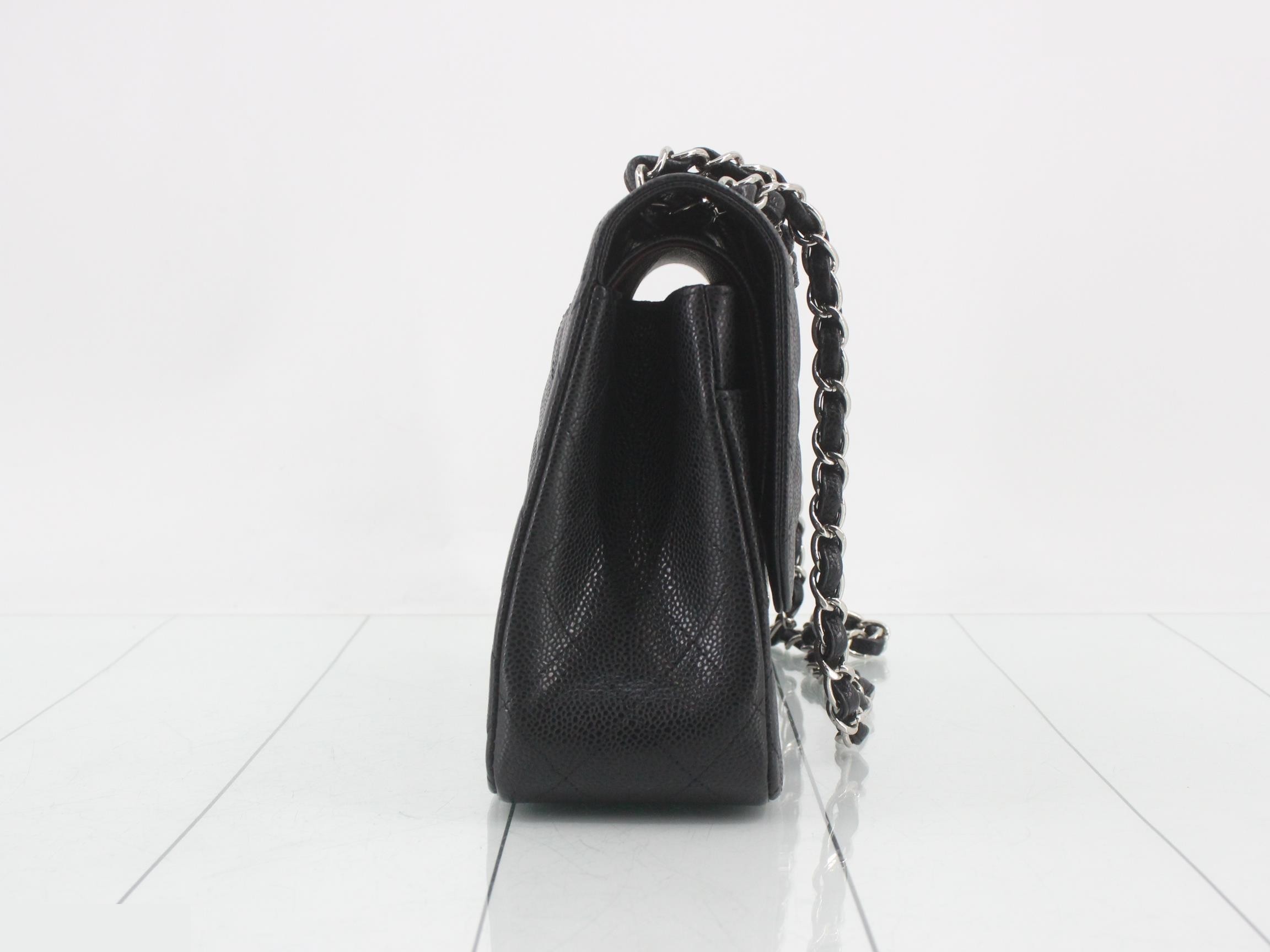 Caviar leather (bag) - Large Matelassé shoulder bag — view 4