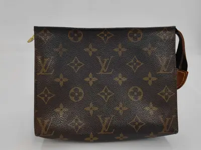 Monogram Louis Vuitton Pochette Toilette 19 Clutch Bag