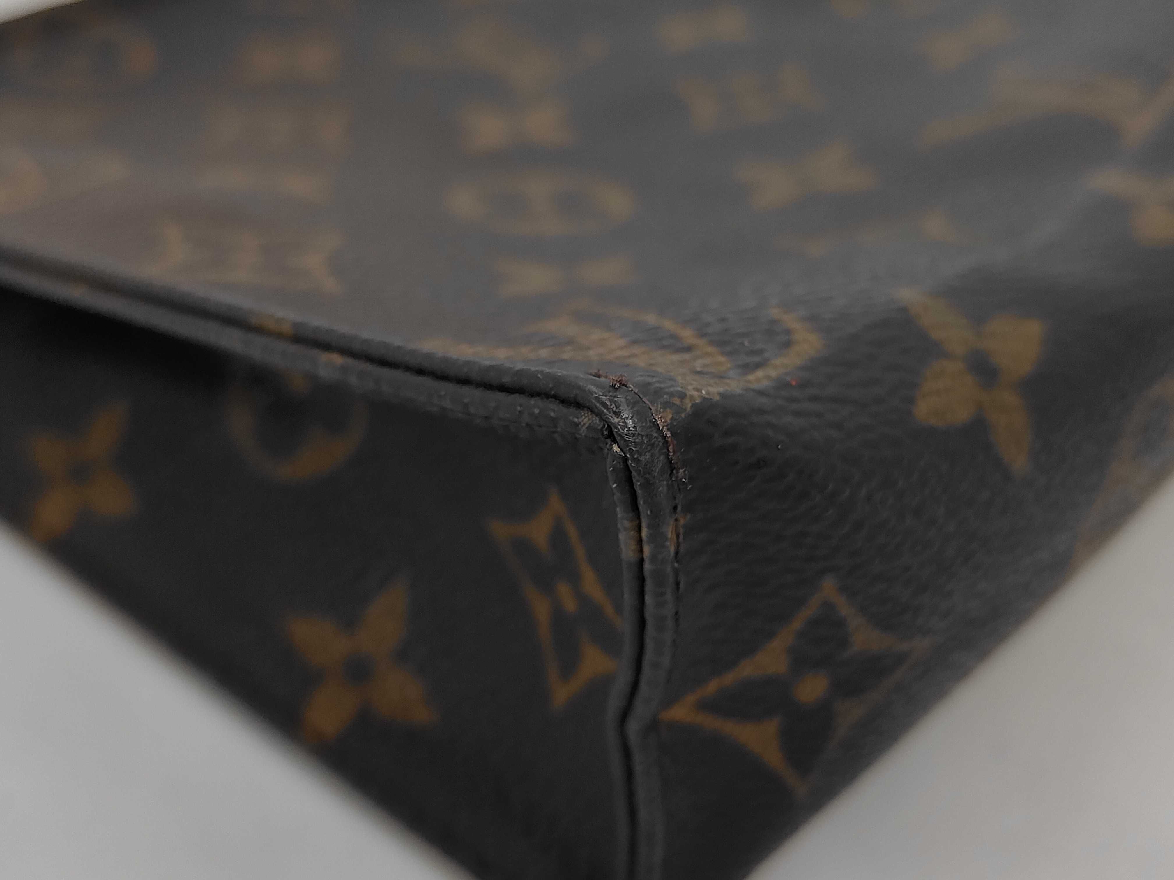 Monogram Louis Vuitton Pochette Toilette 19 Clutch Bag — view 3