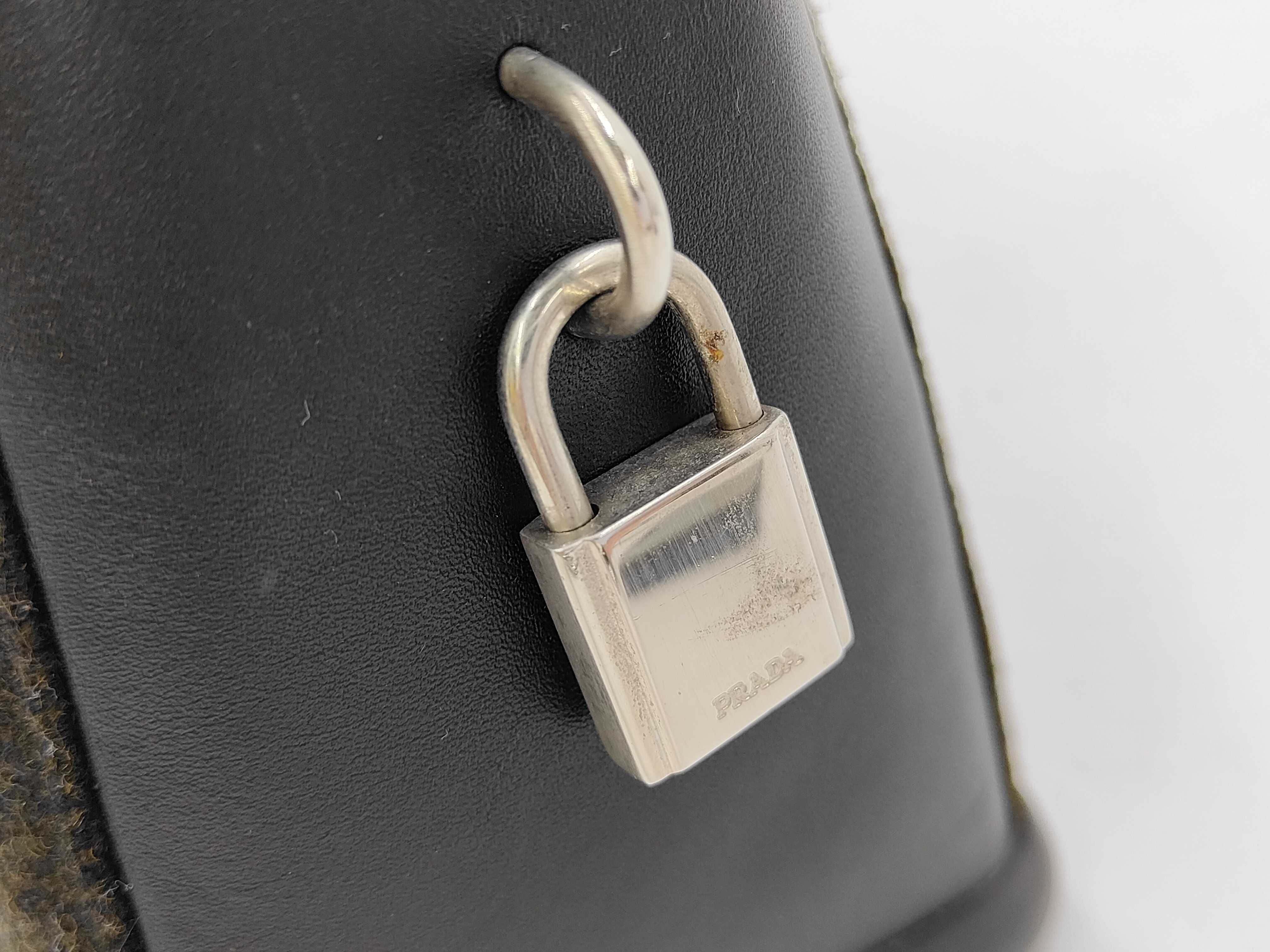 handbag — view 3