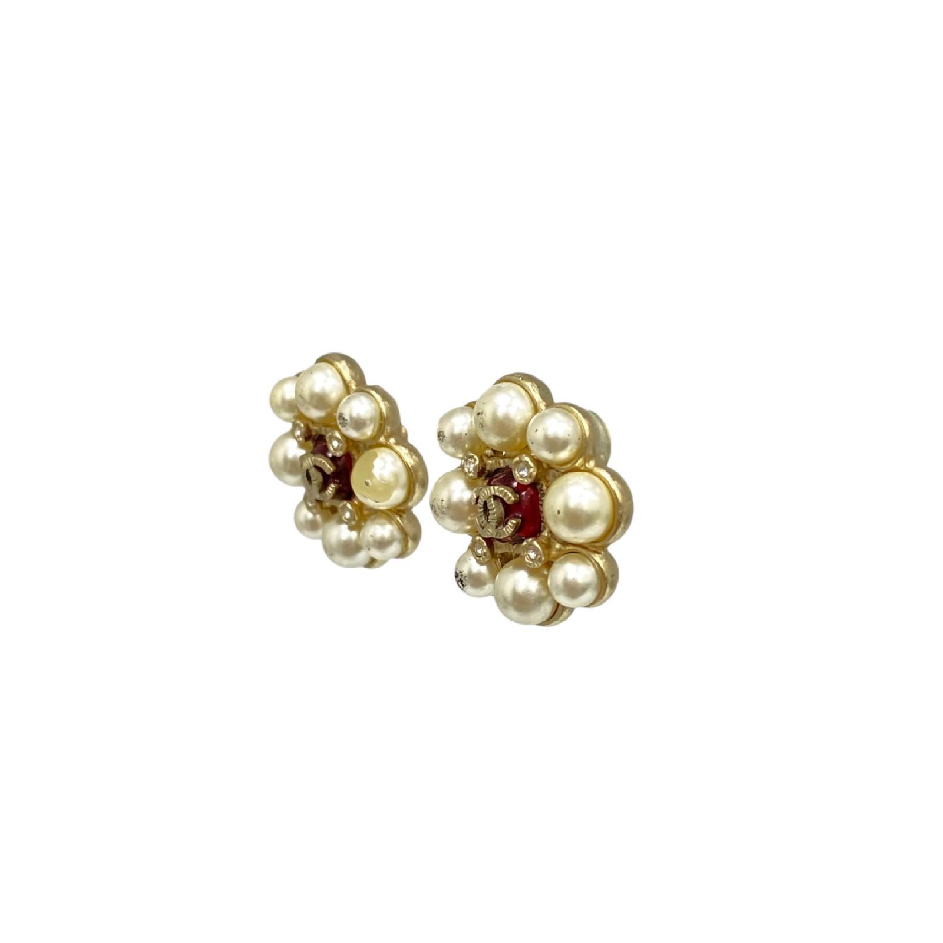 【*Shipped from: Hong Kong*】CHANEL ( ) Gold-colored faux pearl A15S earrings — view 2