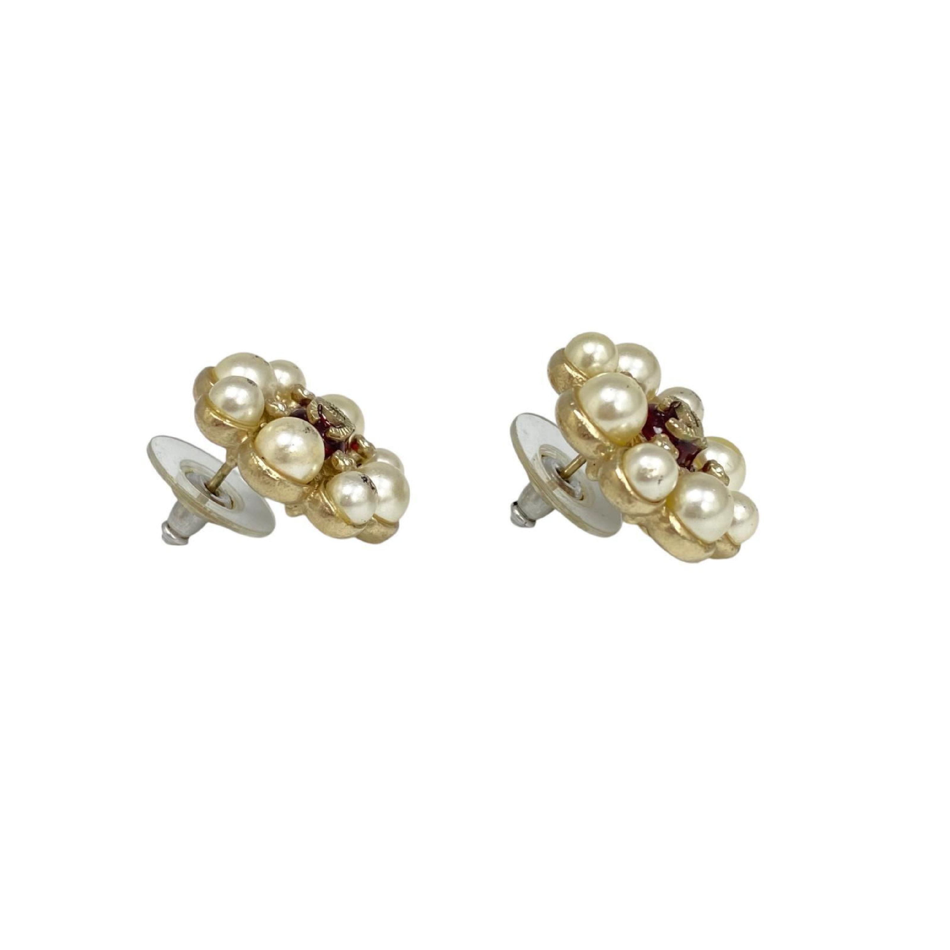 【*Shipped from: Hong Kong*】CHANEL ( ) Gold-colored faux pearl A15S earrings — view 15