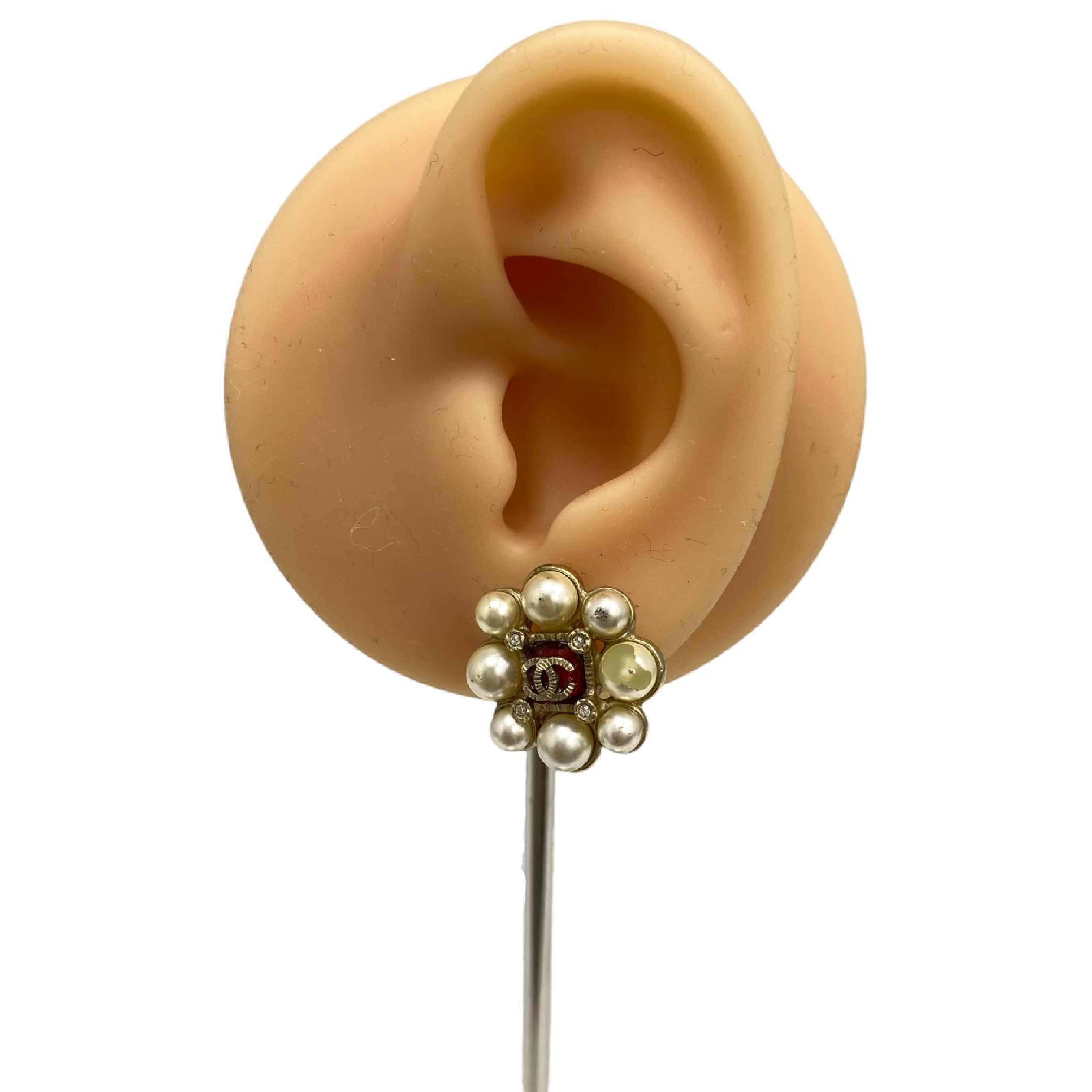 【*Shipped from: Hong Kong*】CHANEL ( ) Gold-colored faux pearl A15S earrings — view 3