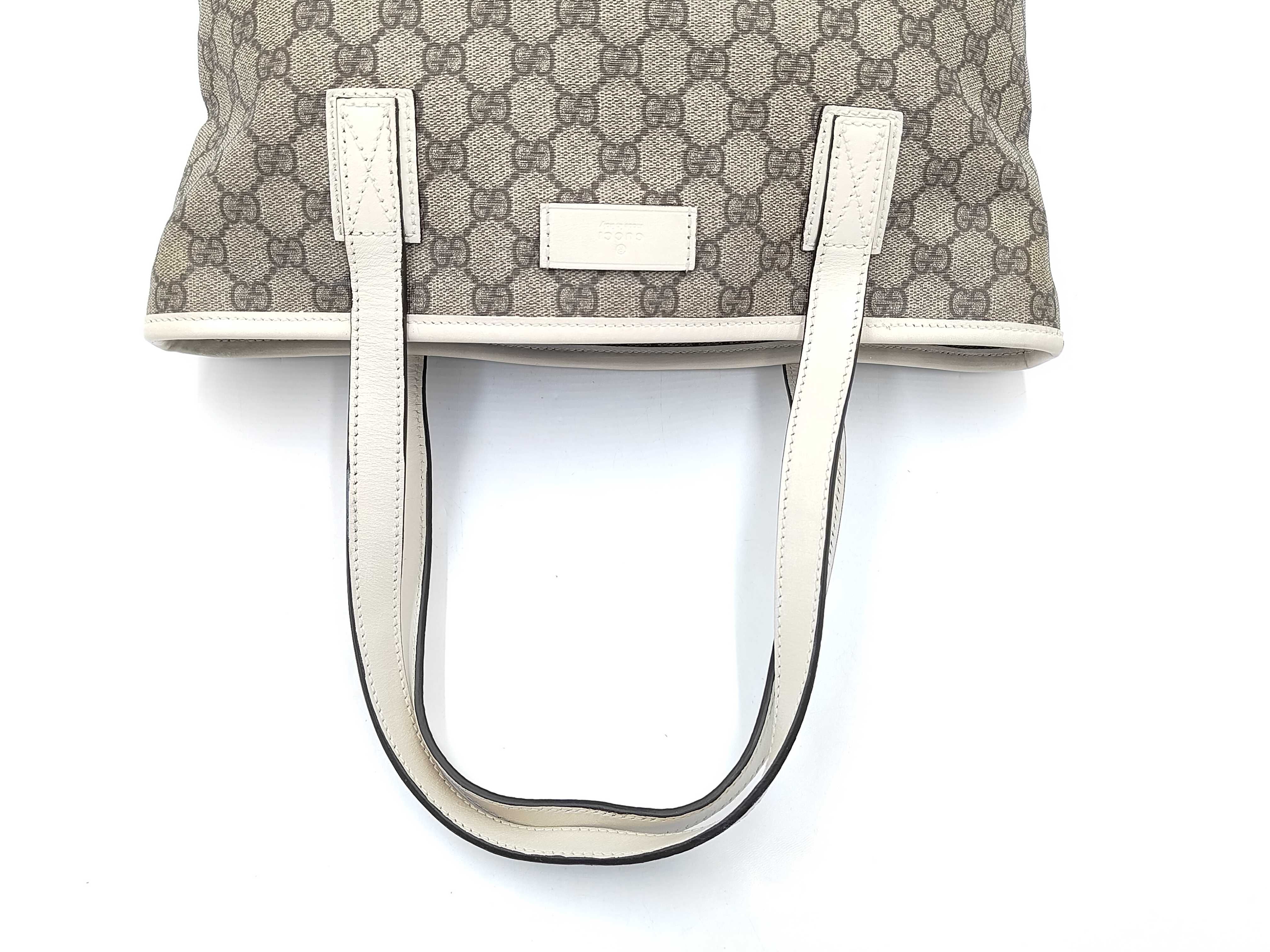 GG Supreme Tote Bag (Handbag) — view 3