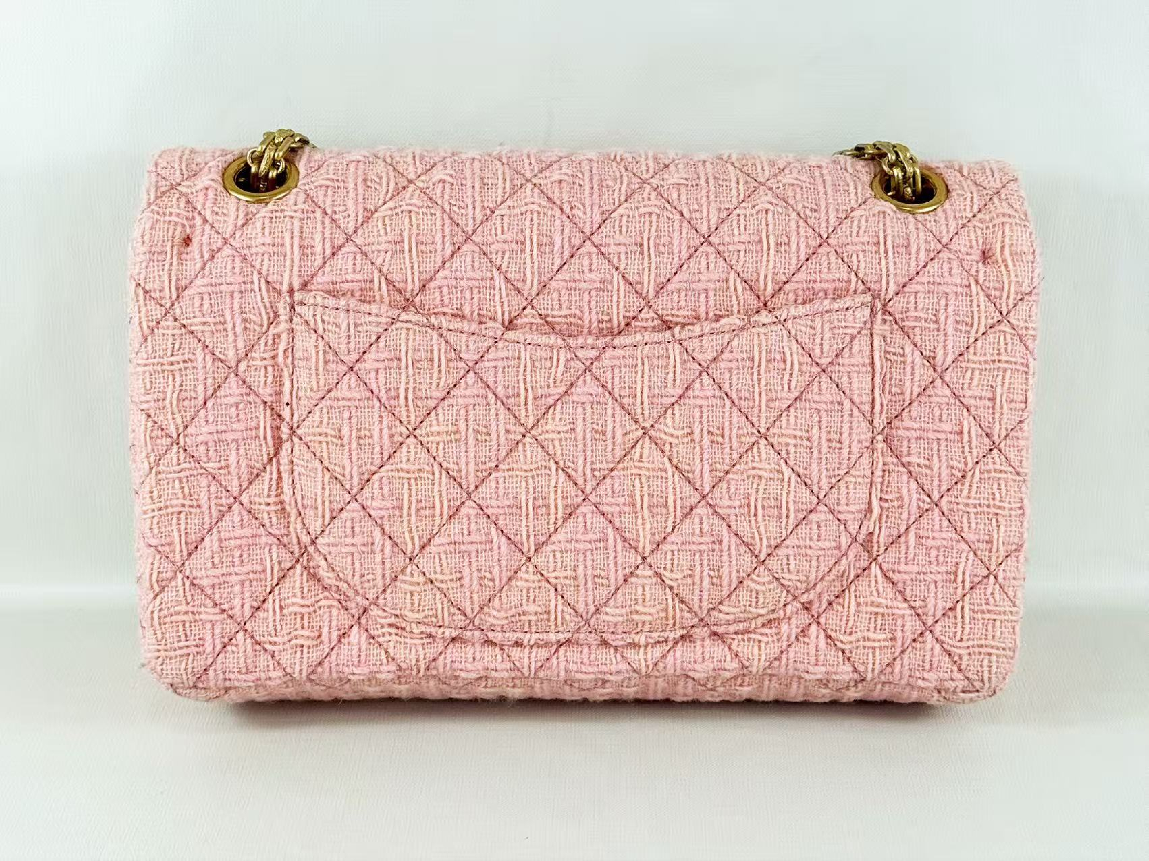 Tweed 2.55 Double Flap Matelassé Shoulder Bag, Approx. W25cm, Serial Number [Includes Dust Bag, Authenticity Card, and Seal] Vintage Gold Hardware 23170742 Shoulder Bag — view 3