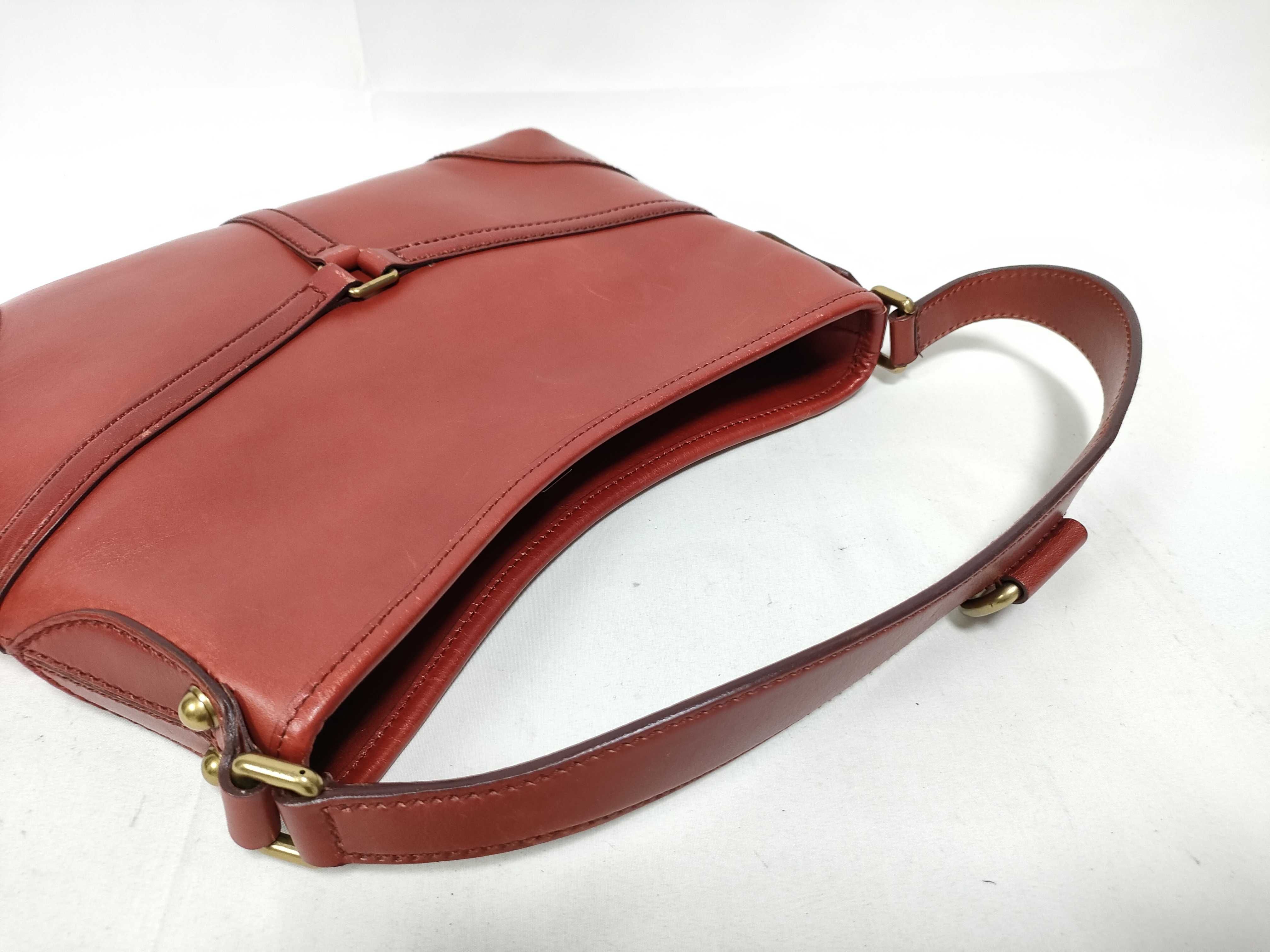 One-Shoulder Bag, Interlocking Leather Shoulder Bag — view 11