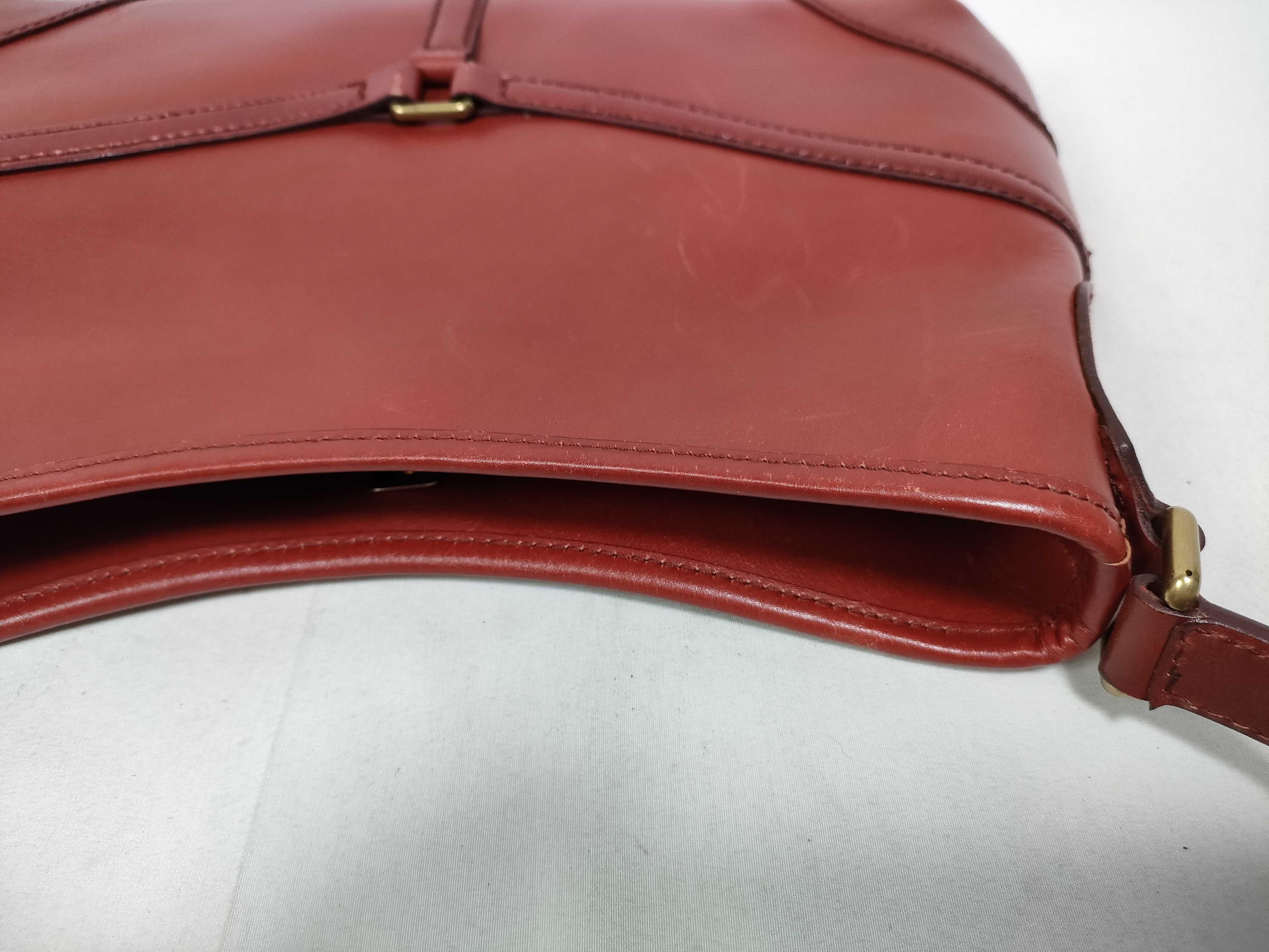 One-Shoulder Bag, Interlocking Leather Shoulder Bag — view 12